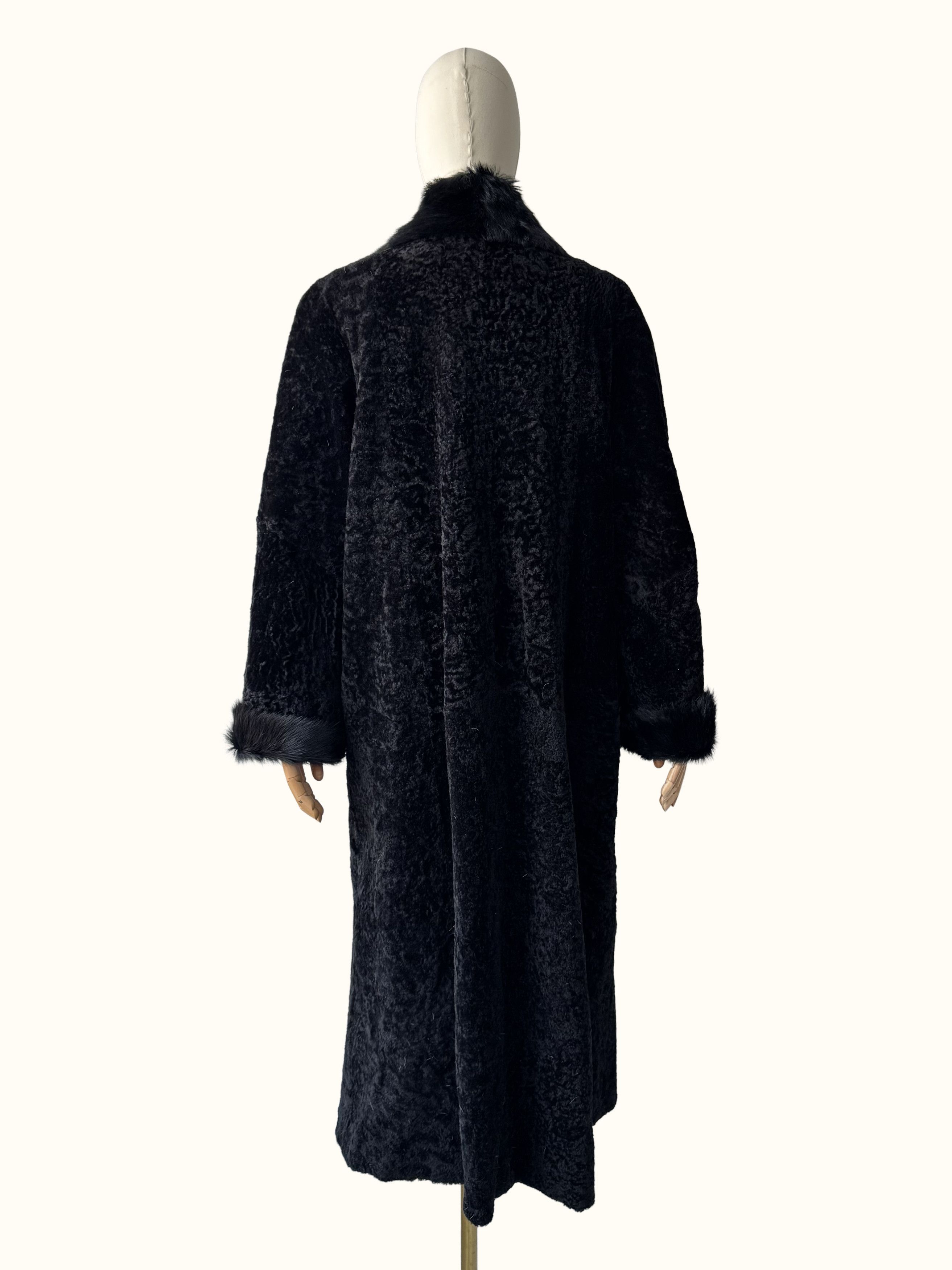 Vintage Vintage Real Lambskin Coat (B550) Size L / US 10 / IT 46 - 4 Thumbnail