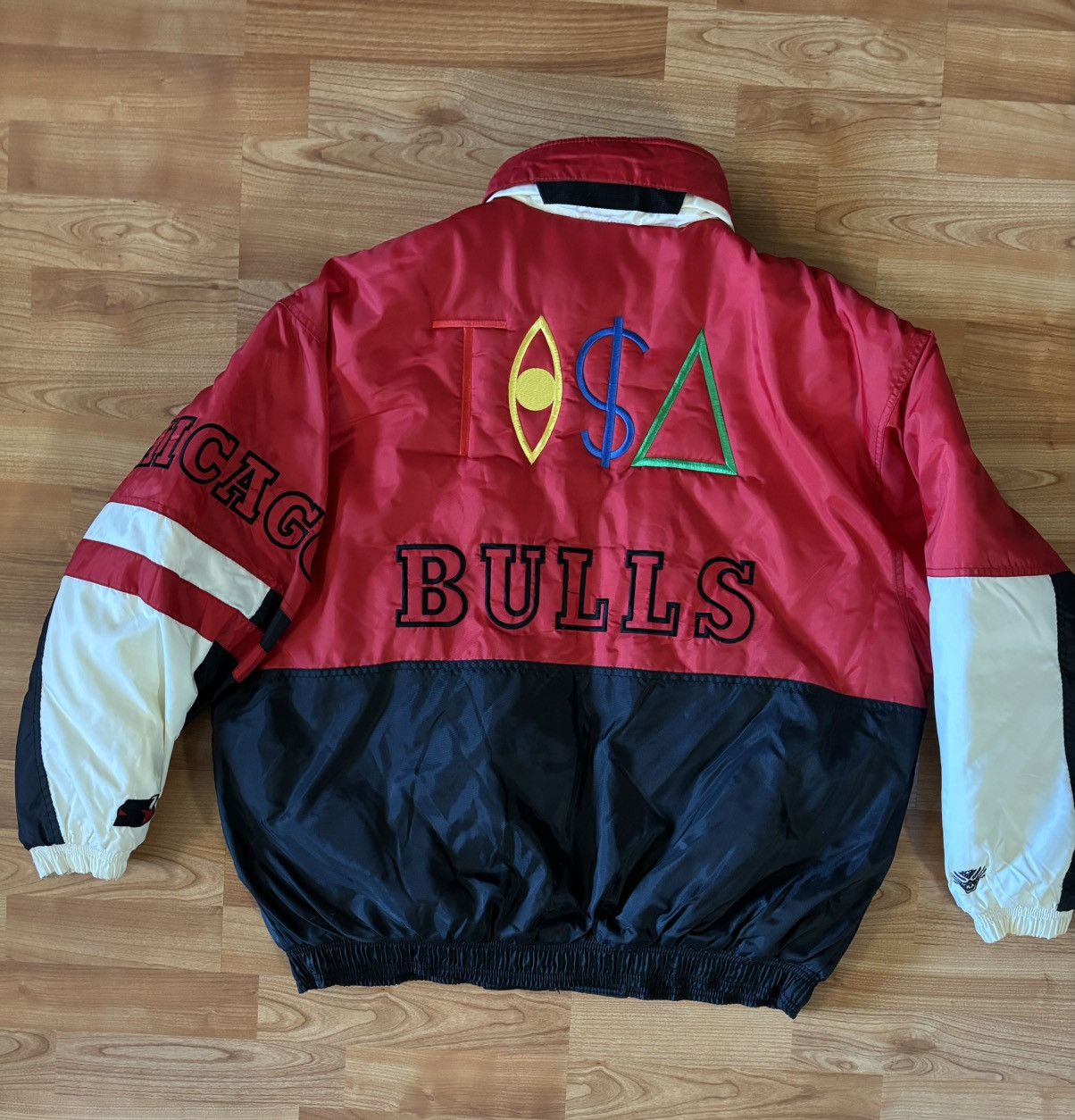 TISA Vintage starter Tisa Sz L Chicago Bulls Size US L / EU 52-54 / 3 - 1 Thumbnail