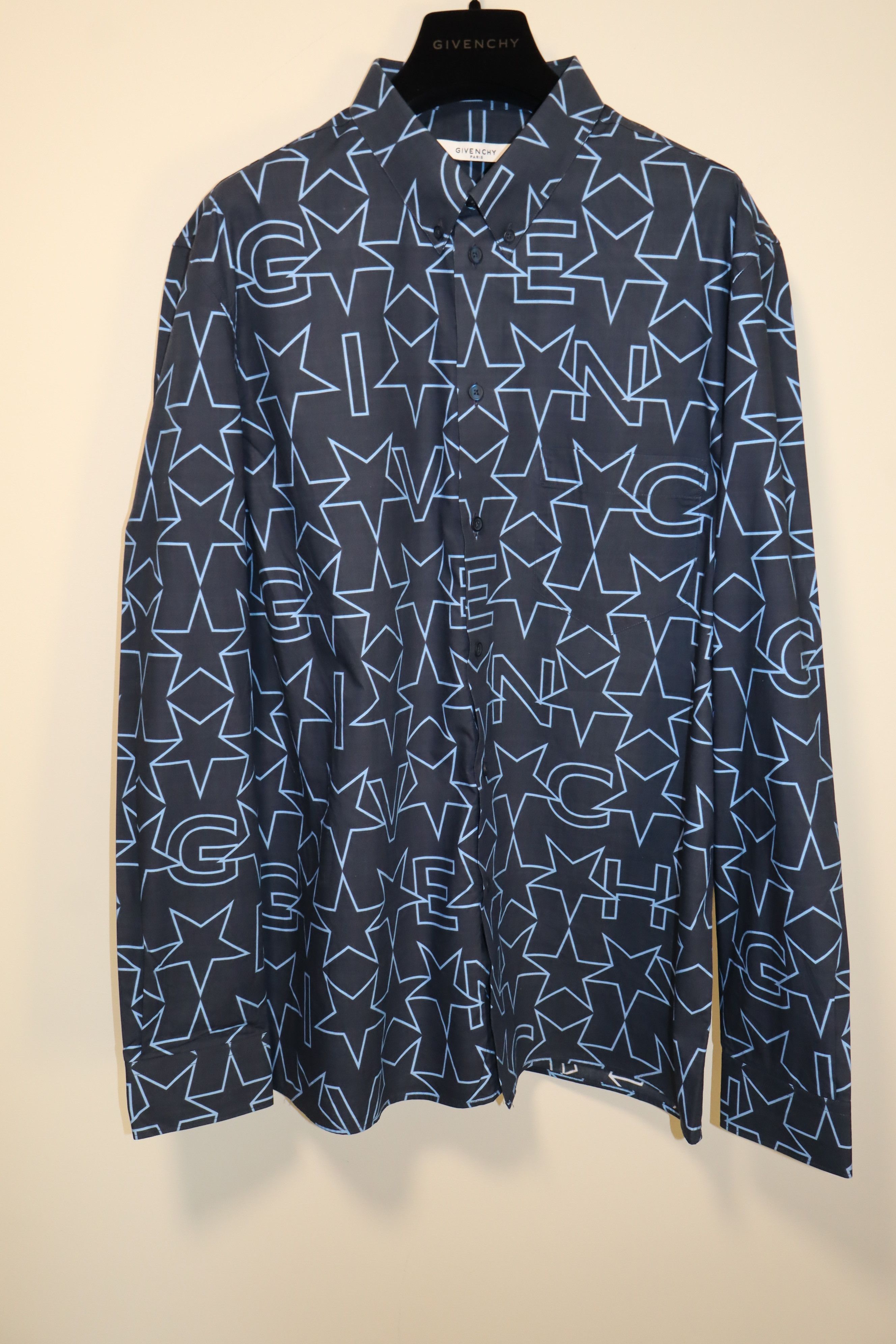 Givenchy Star print logo shirt Size US XL / EU 56 / 4 - 1 Thumbnail