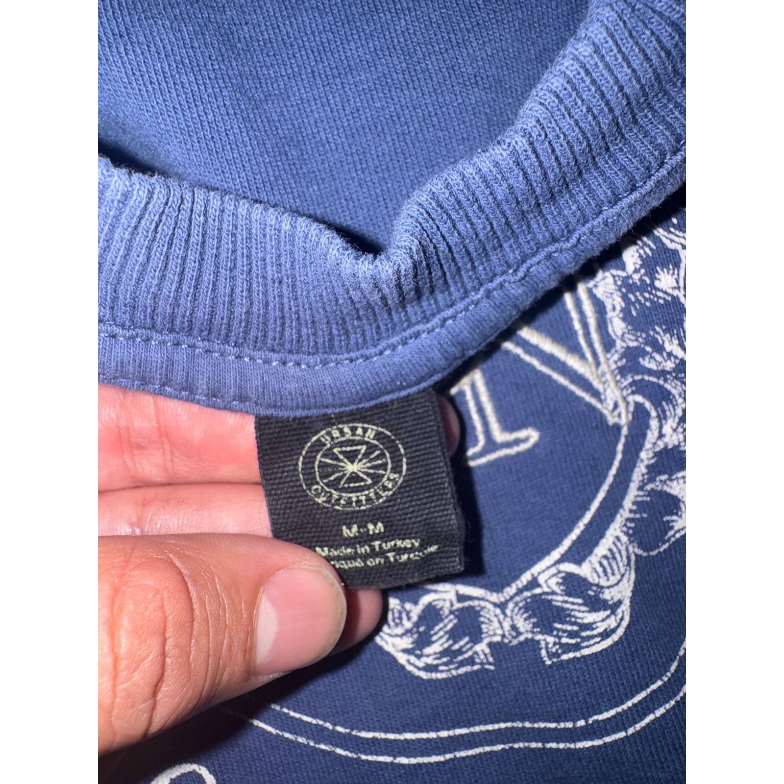 Japanese Brand × Vintage Urban Outfitters London Notting Hill Crewneck Medium 22x25 Size US M / EU 48-50 / 2 - 3 Thumbnail