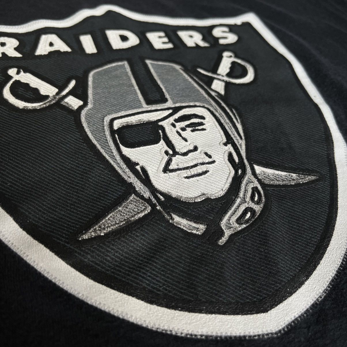 NFL Vintage 2000s NFL Oakland Raiders Raider Klan Logo Tee Shirt Size US L / EU 52-54 / 3 - 4 Thumbnail