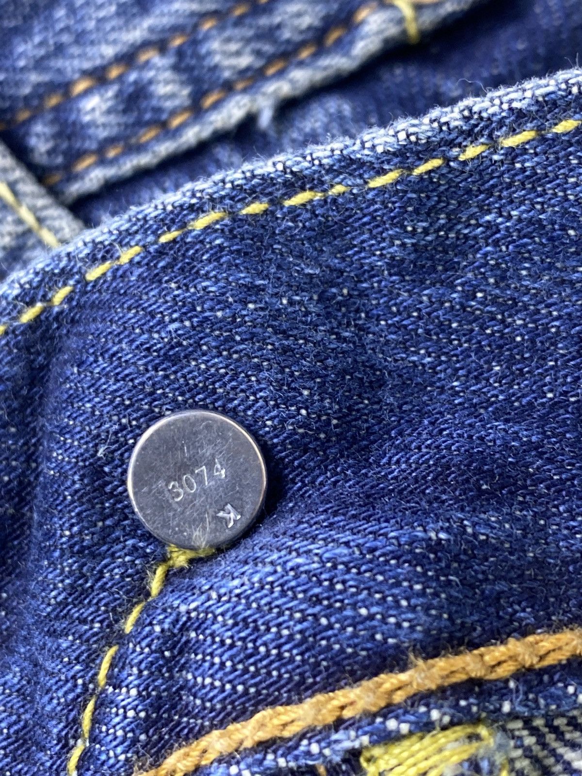 Vintage Levis 504 Blue Wash Jeans - J920