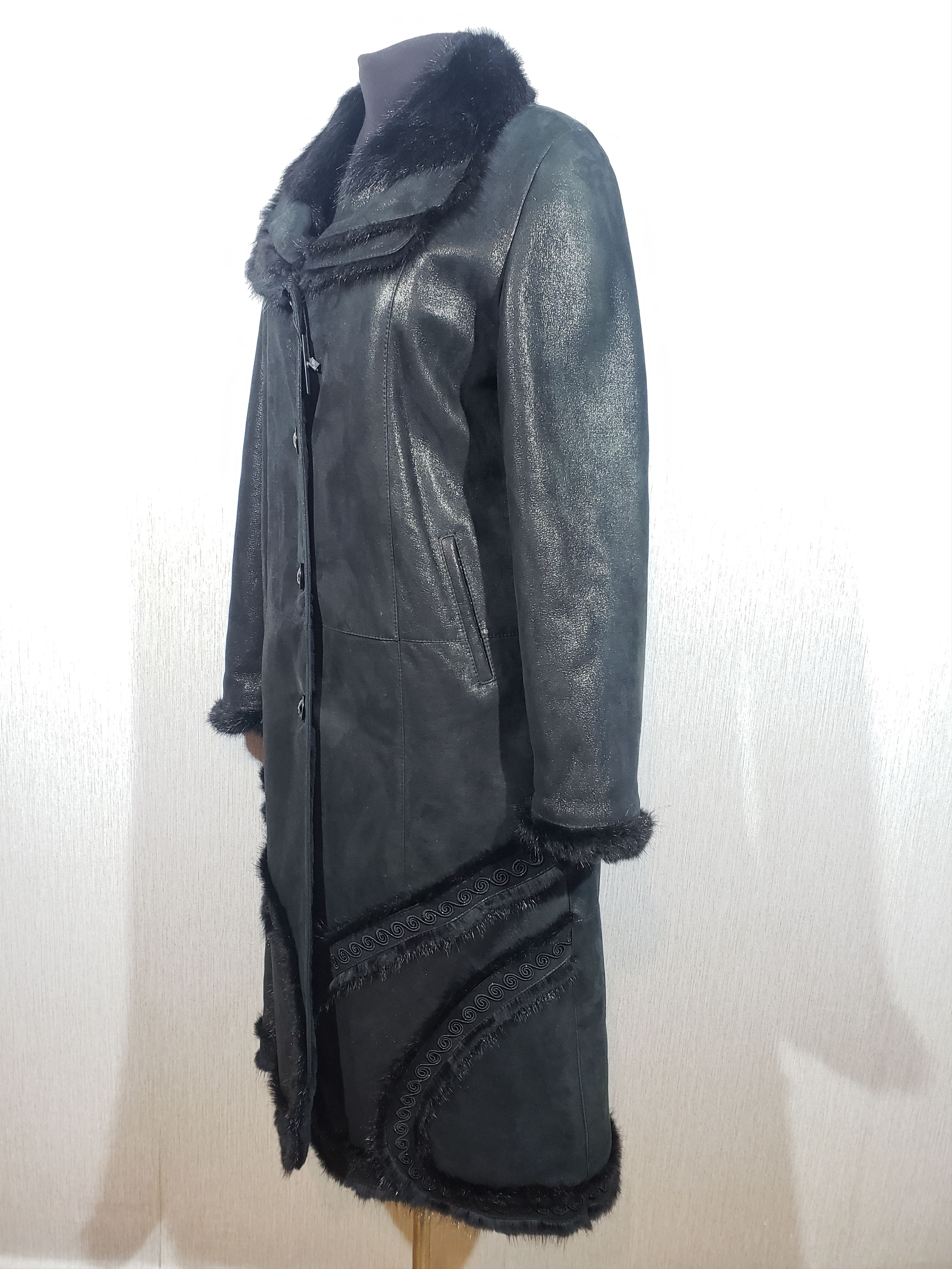 Other Stylish black sheepskin coat with mink fur inserts. Size L / US 10 / IT 46 - 2 Thumbnail