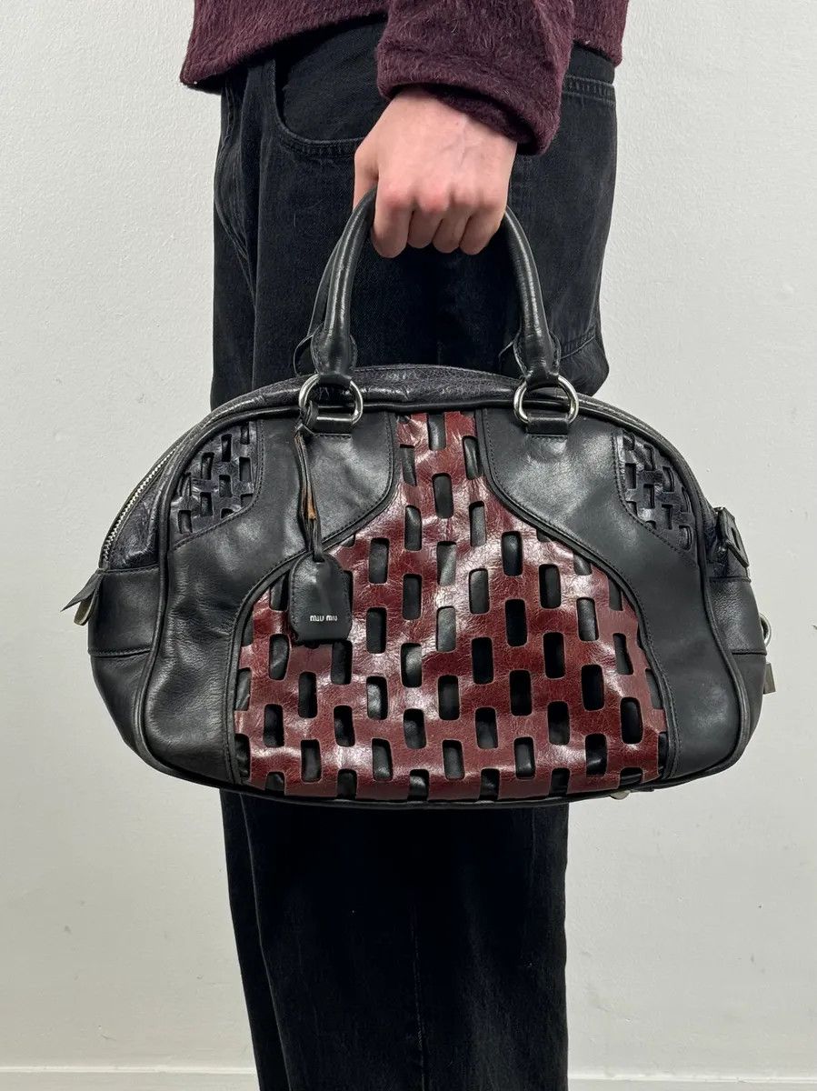 Miu Miu Miu Miu Black Burgundy Leather Bowling Bag Size ONE SIZE - 2 Thumbnail