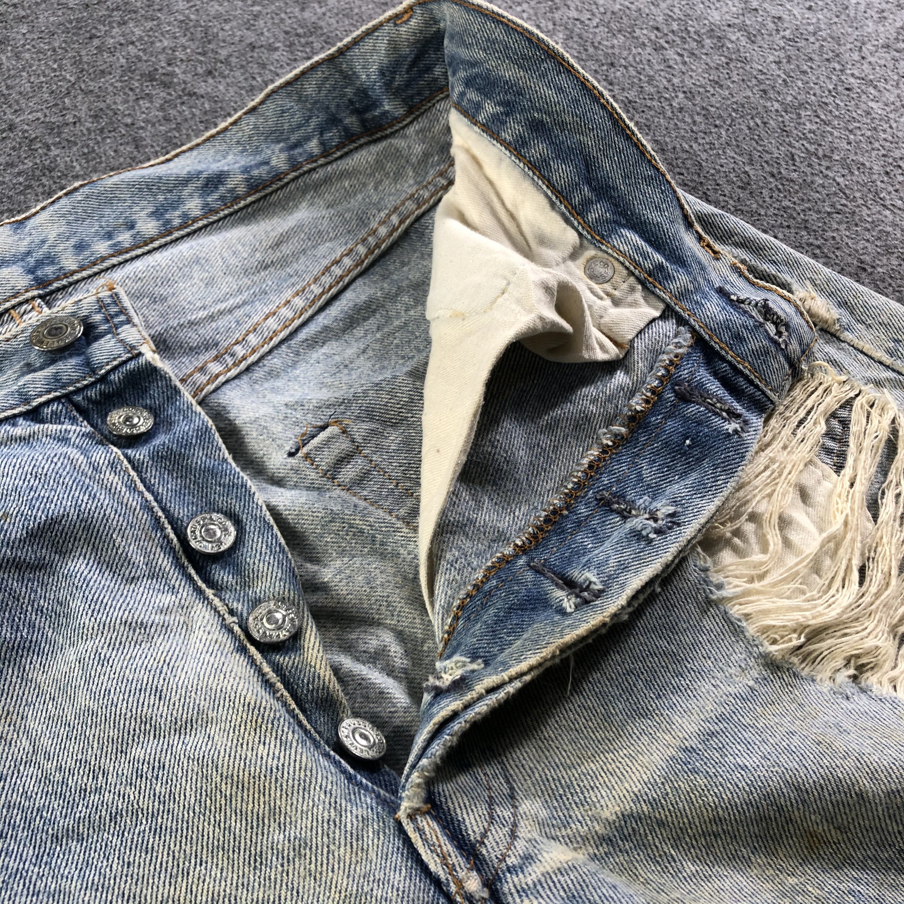 Levi's 90s Vintage Distress Levis 501 Jeans-J3849 Size US 30 / EU 46 - 8 Thumbnail