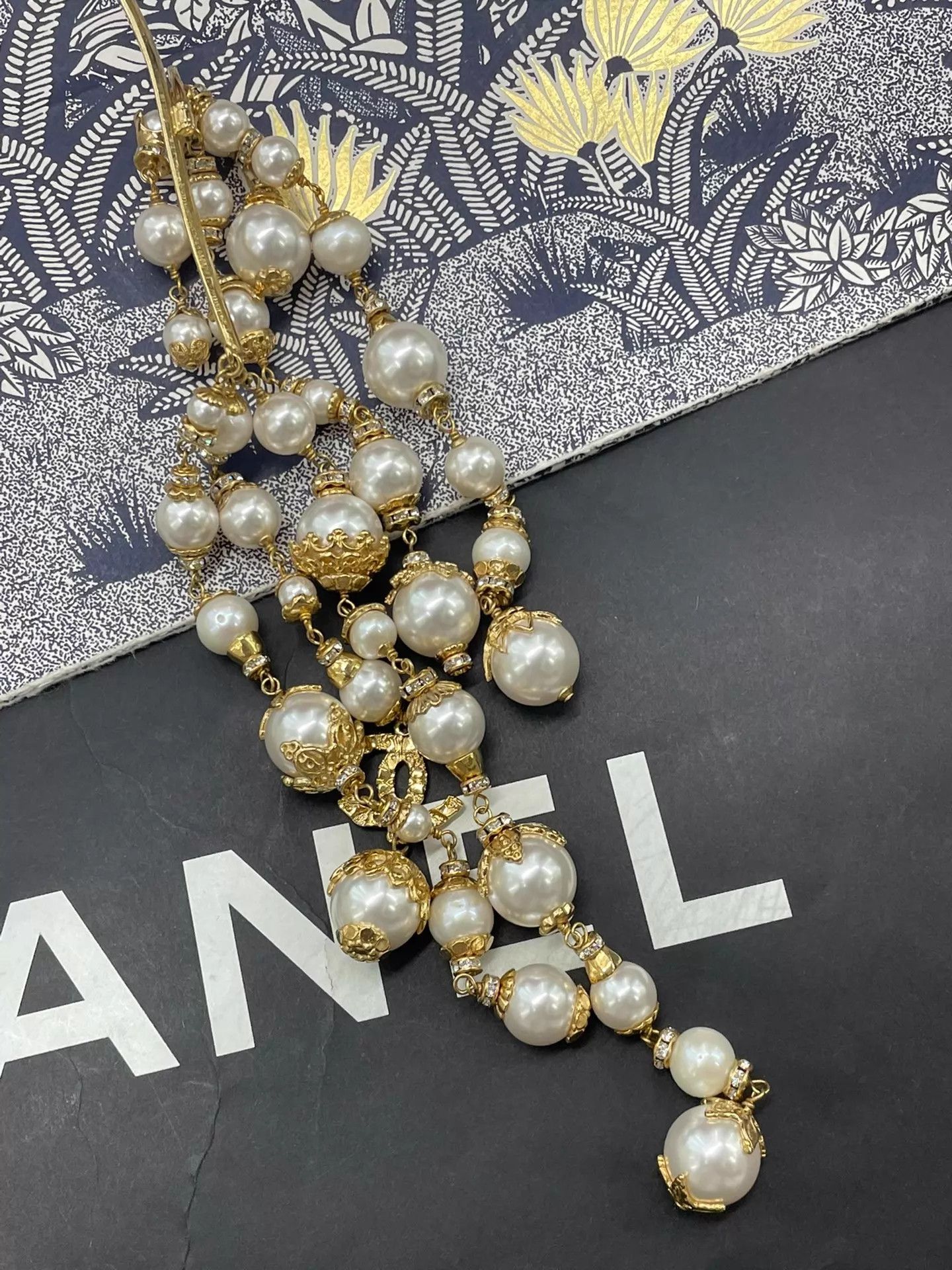 Chanel Chanel Castle Series Pearl Tassel Chain Headband Size ONE SIZE - 5 Thumbnail