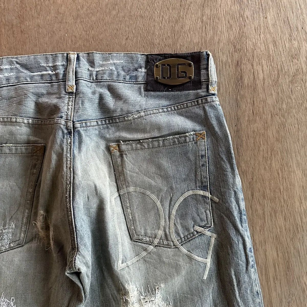 Dolce & Gabbana SICKSS 💥 VTG DOLCE&GABBANA DISTRESSED DENIM LIGHTWASH PANT Size US 34 / EU 50 - 17 Thumbnail