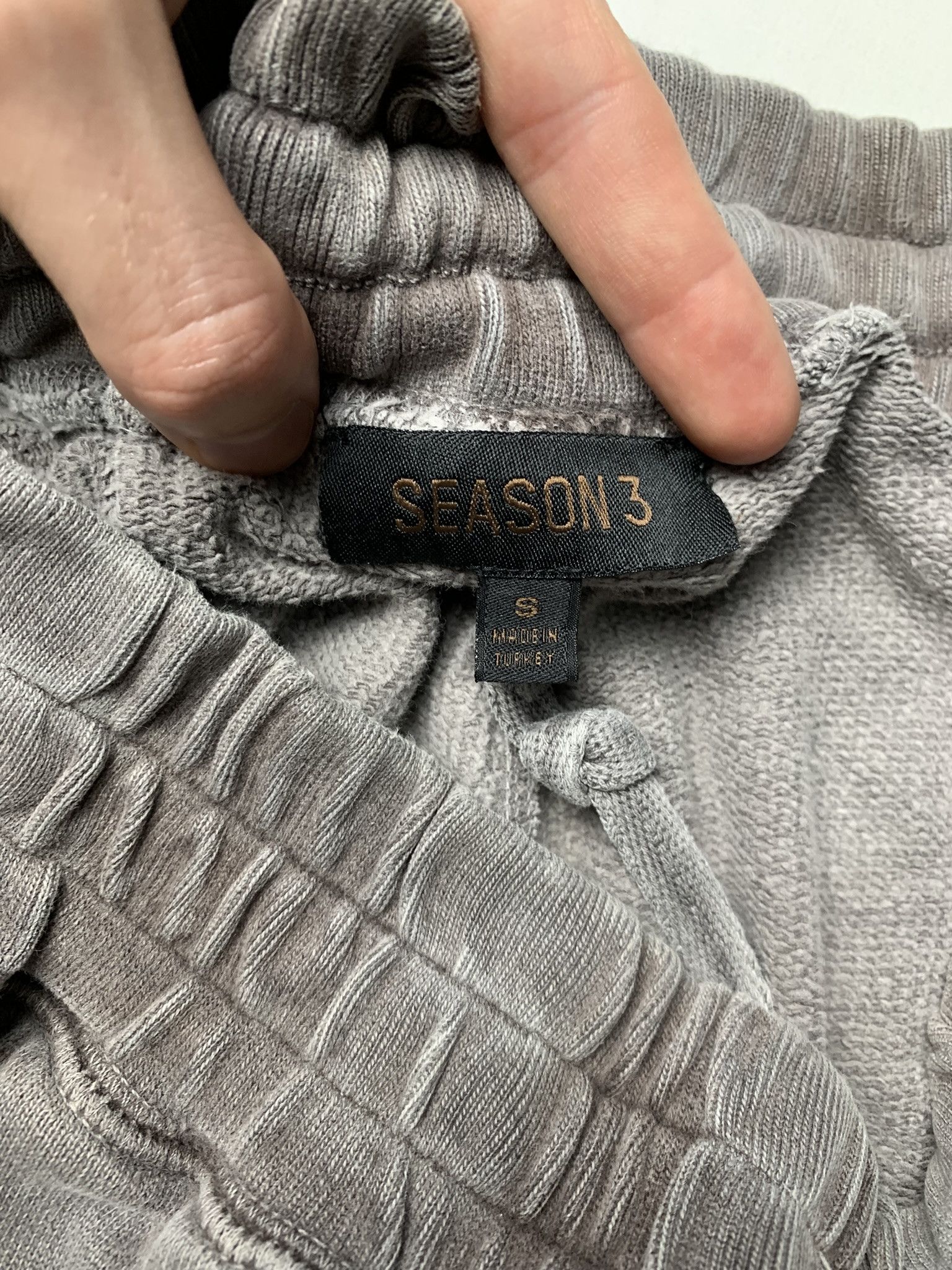 Yeezy Yeezy Season 3 beat up sweatpants Size US 30 / EU 46 - 6 Thumbnail