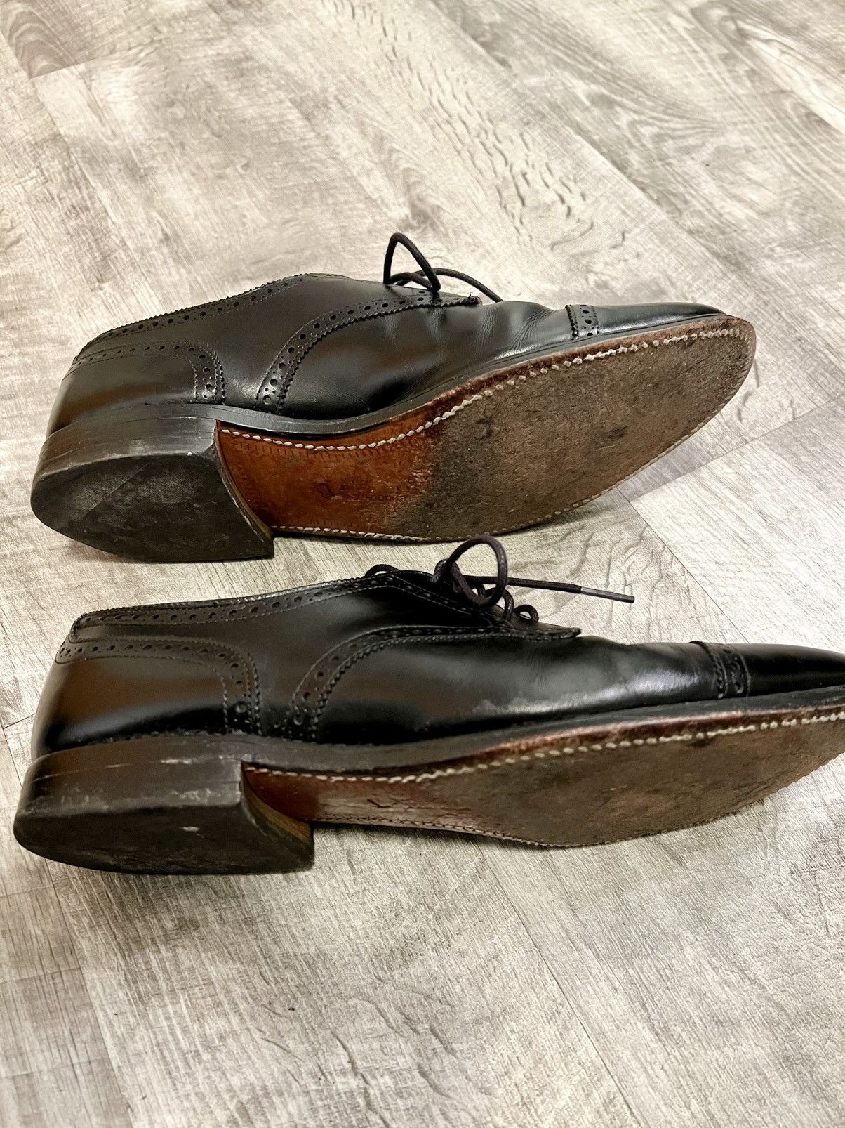 Allen Edmonds Allen Edmonds Oxford Size US 10.5 / EU 43-44 - 2 Thumbnail