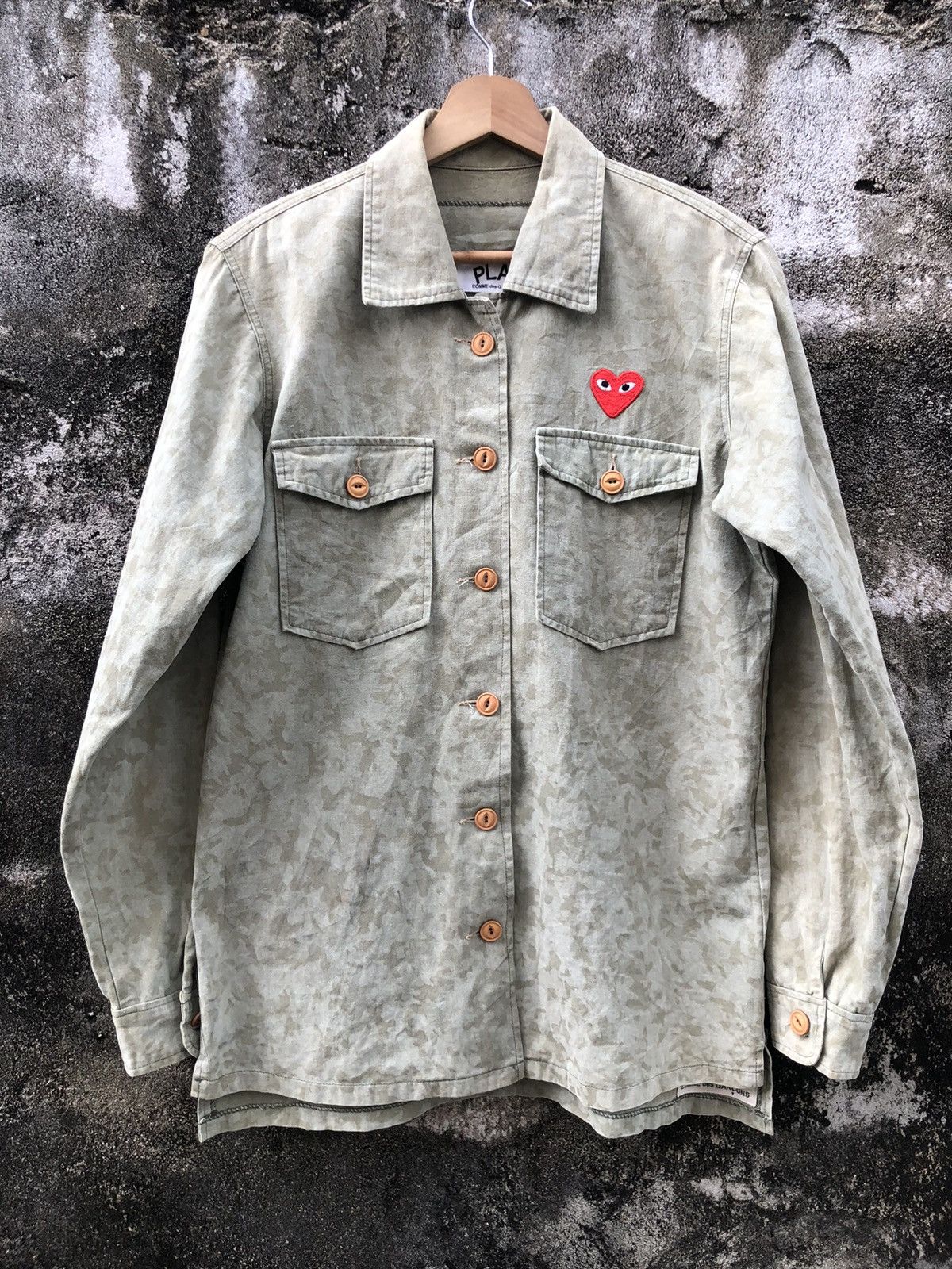 Comme des Garcons PLAY AD2009 CDG Comme Des Garcons Play Camo Shirts Size US M / EU 48-50 / 2 - 1 Thumbnail