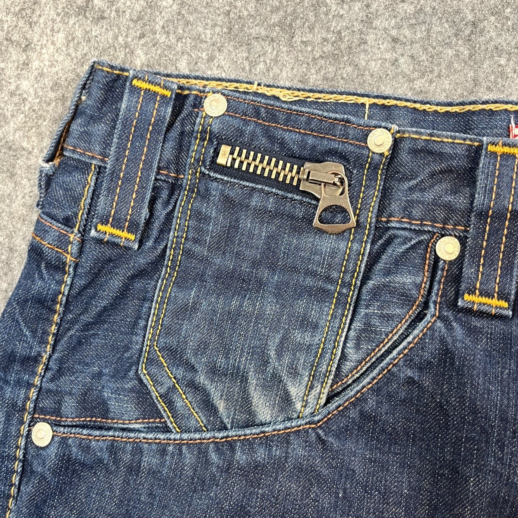 Levi's Levi's 504 Jeans Regular Straight 32 32 Dark Blue Indigo 100% Cotton Mens Vintage Jeans Regular Levi's 500 Series Size US 32 / EU 48 - 7 Thumbnail