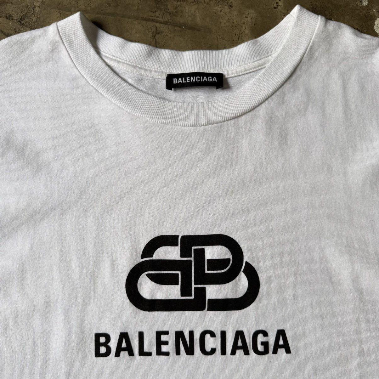 Balenciaga Balenciaga - BB Interlock Logo Tee Size US L / EU 52-54 / 3 - 3 Thumbnail