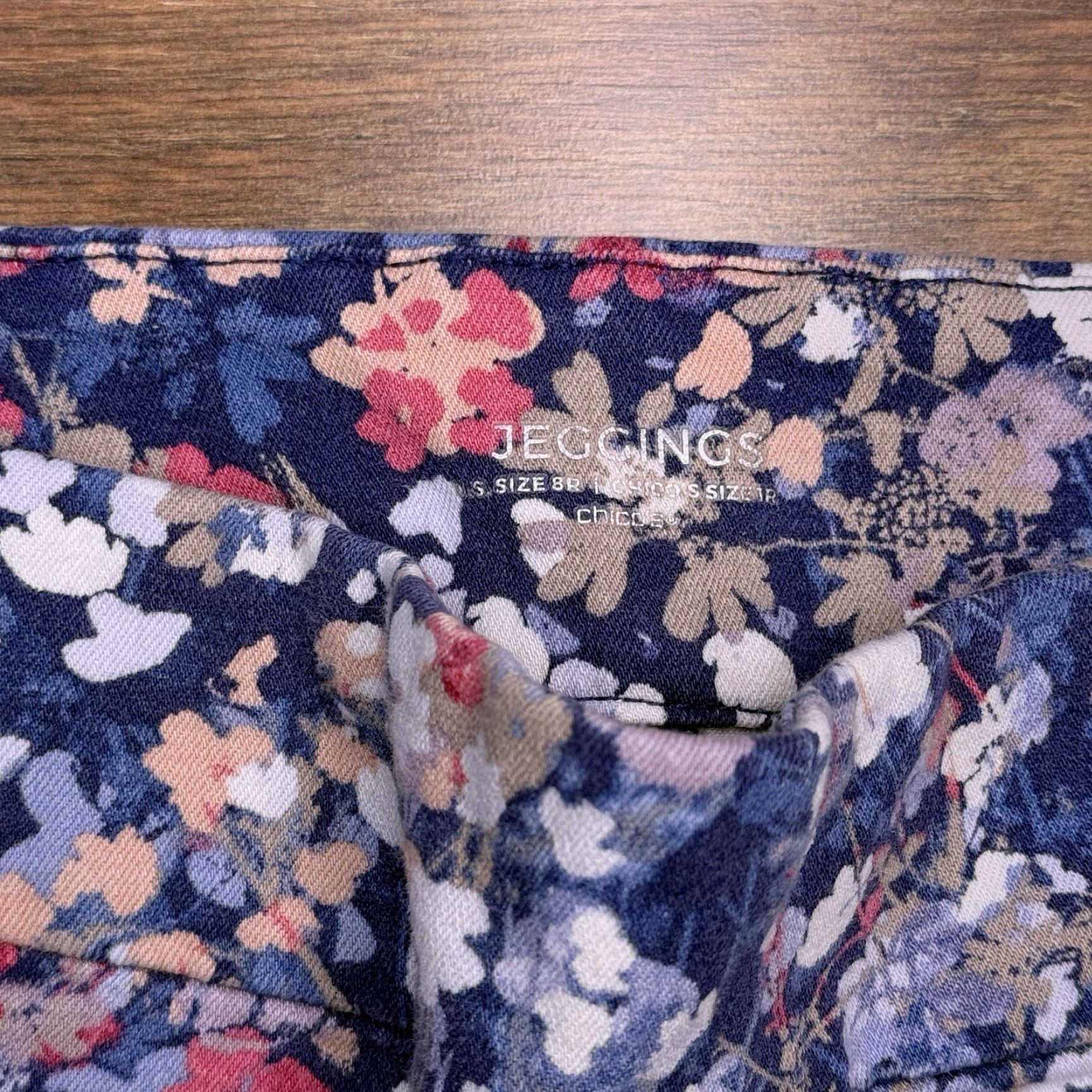 Vintage Chicos Womens Jegging 1R Blue Flowers Mid Rise Stretch Jeans Size 25" / US 0 / IT 36 - 4 Thumbnail