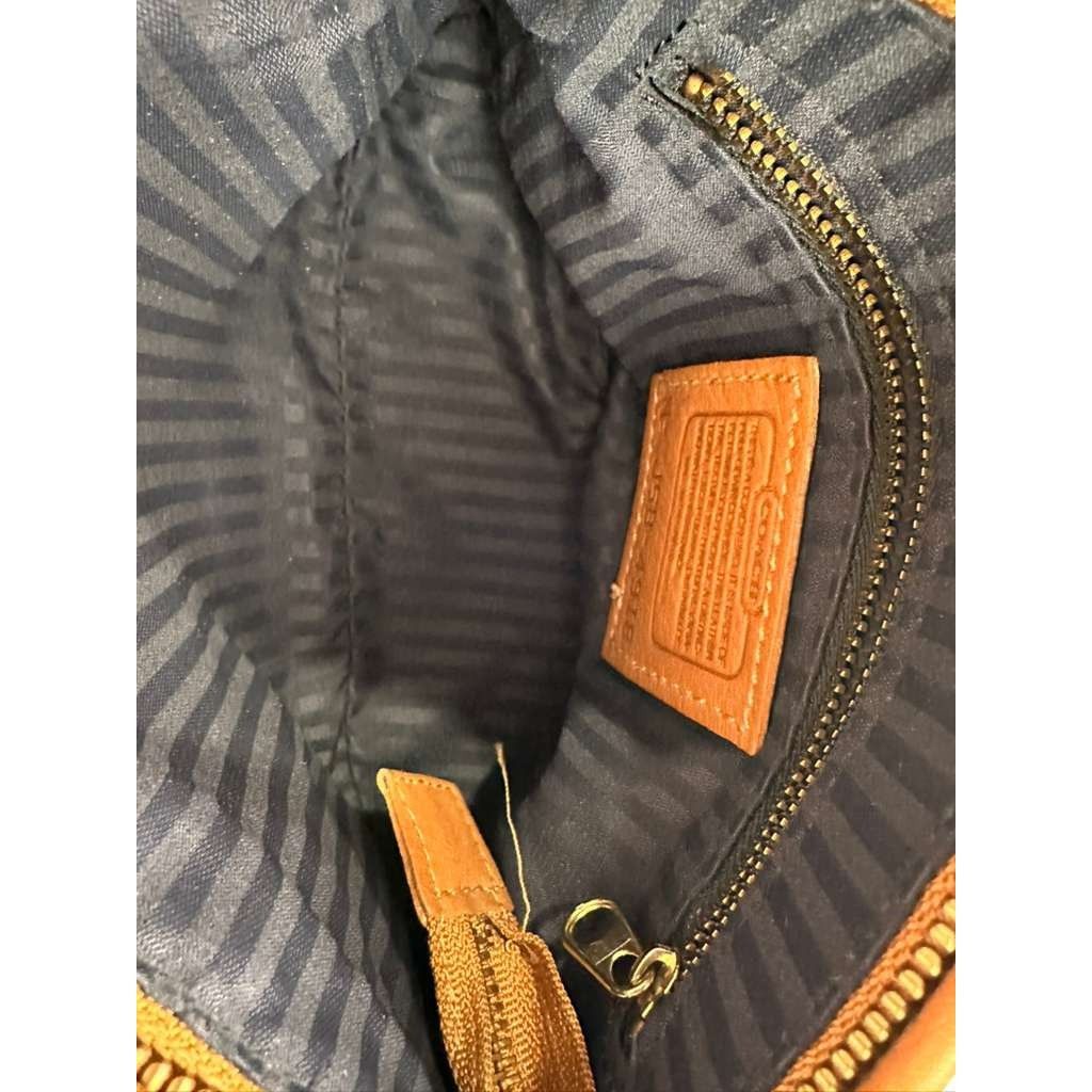 Coach Coach Leather Shoulder Bag Size ONE SIZE - 7 Thumbnail