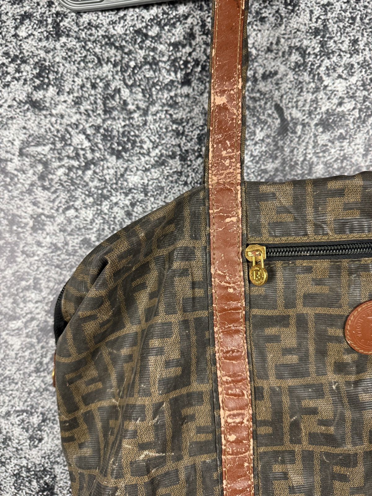 Fendi Rare Fendi Monogram Bag Made in Italy Vintage Luxury Size ONE SIZE - 4 Thumbnail