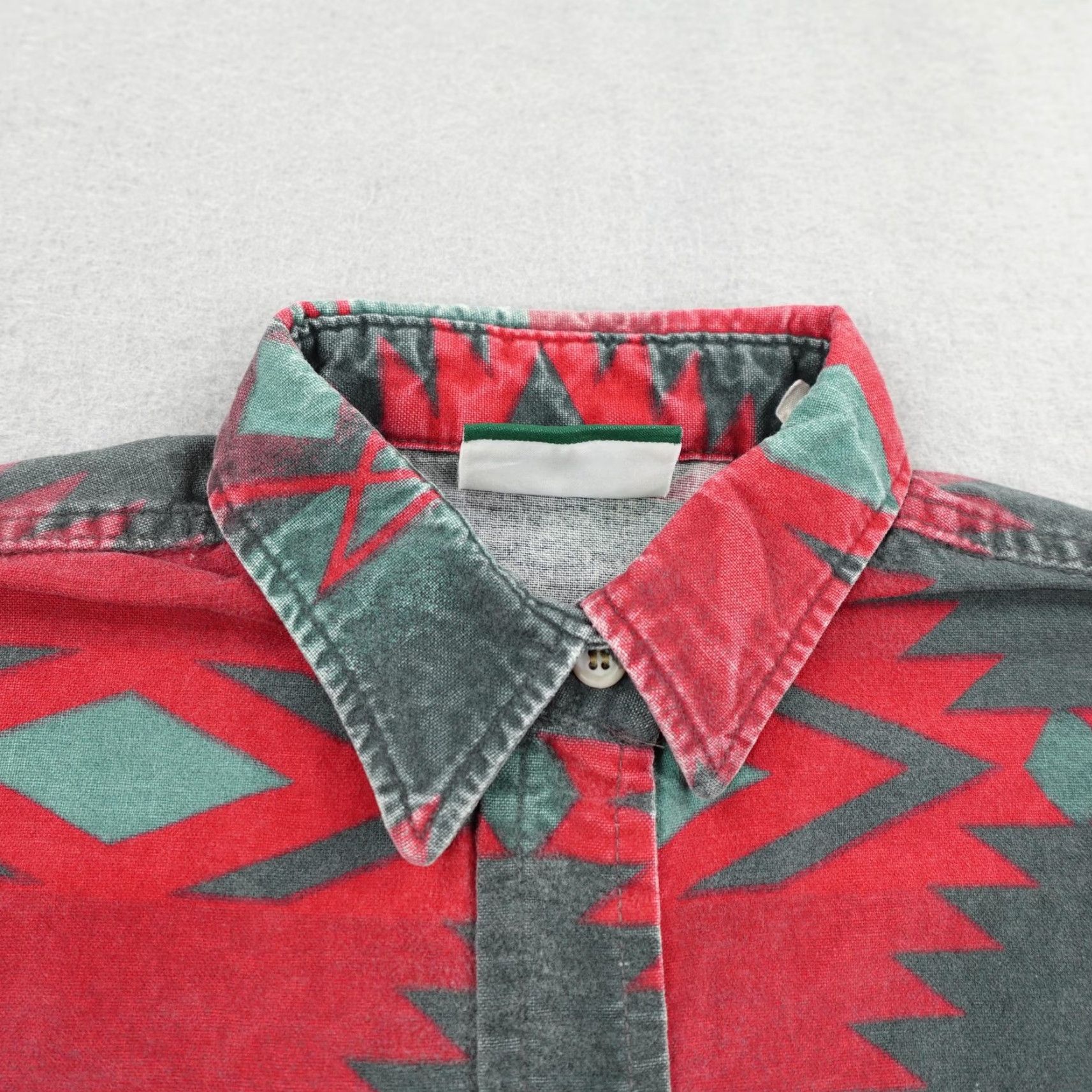 Vintage VINTAGE Cabela's Button-Up Shirt Women Large Green Flannel 90s Aztec Casual Western Size L / US 10 / IT 46 - 2 Thumbnail