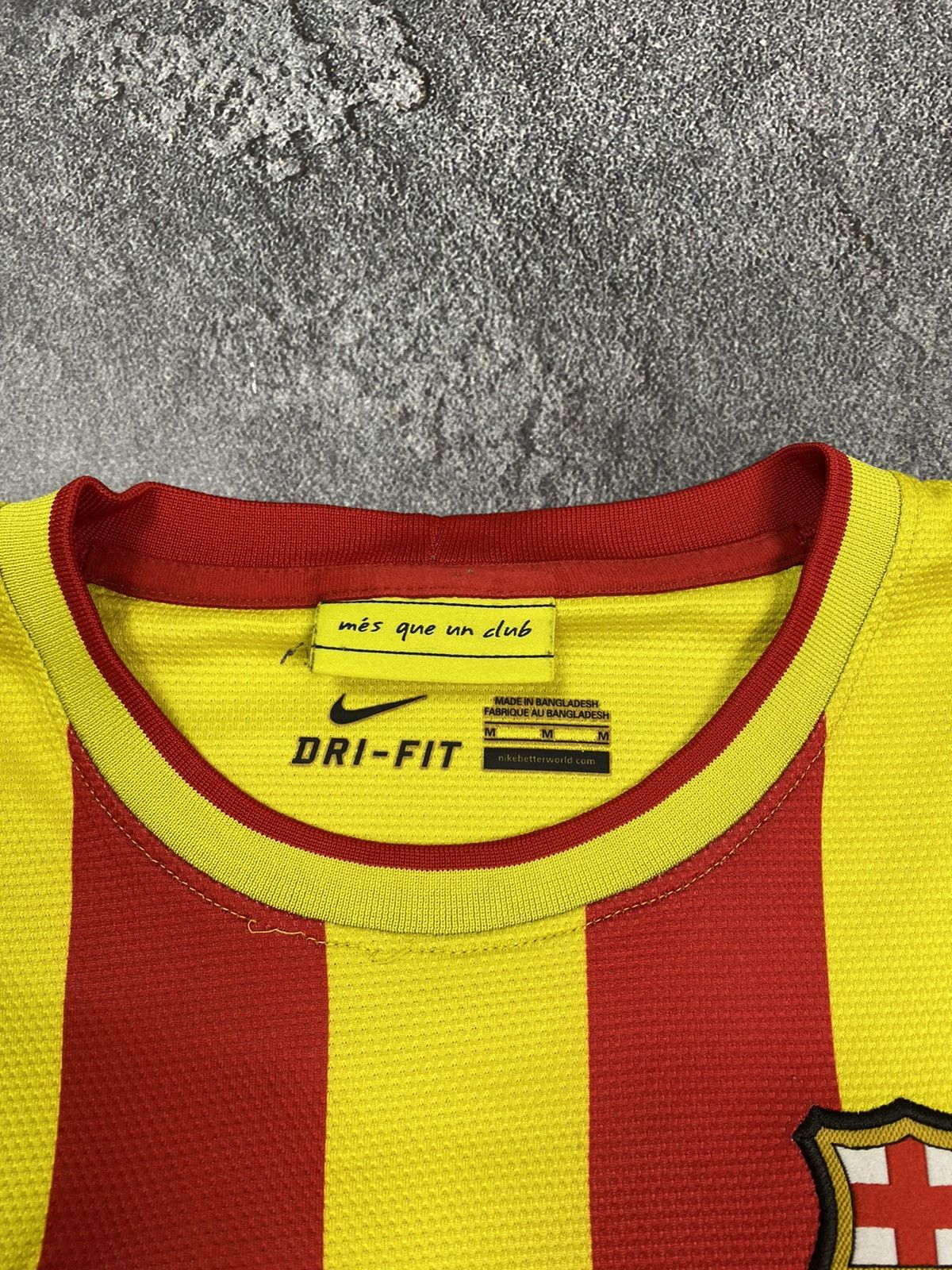 Nike FC Barcelona Nike 2013-2014 Away Jersey Football Kit Soccer Size US M / EU 48-50 / 2 - 10 Thumbnail