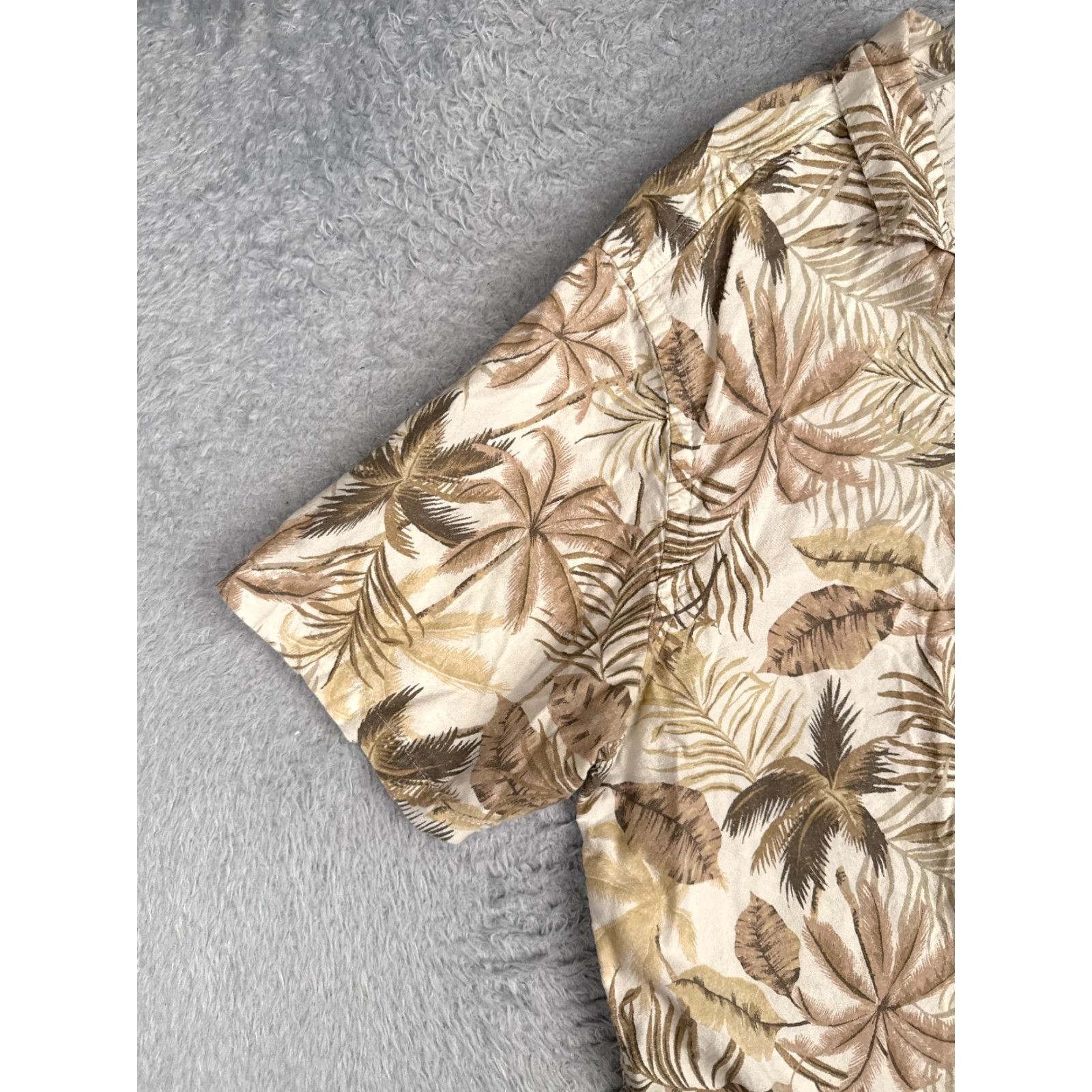 Old Navy Old Navy Button-Up Shirt Men Large Beige Floral Leaf Hawaiian Cotton Blend Pocket Size US L / EU 52-54 / 3 - 3 Thumbnail