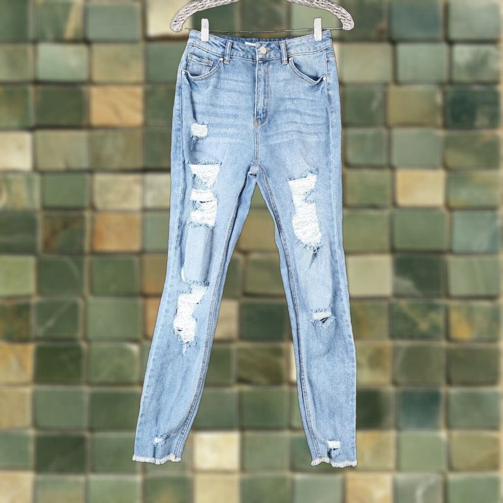 Vintage Tinseltown Jeans Womens Light Wash Distressed Blue Size 9 Skinny Jeans 26W 28In Size 30" / US 8 / IT 44 - 1 Thumbnail