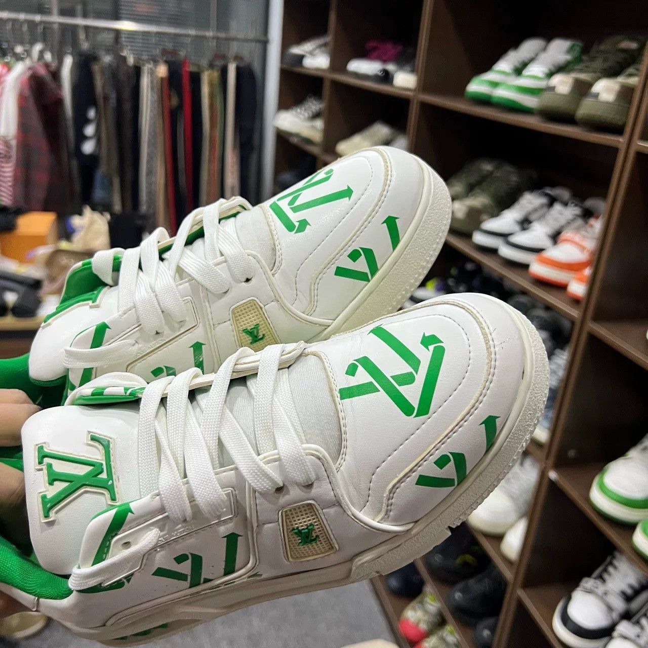 Louis Vuitton LV Trainer White Green Logo Size US 8 / EU 41 - 5 Thumbnail