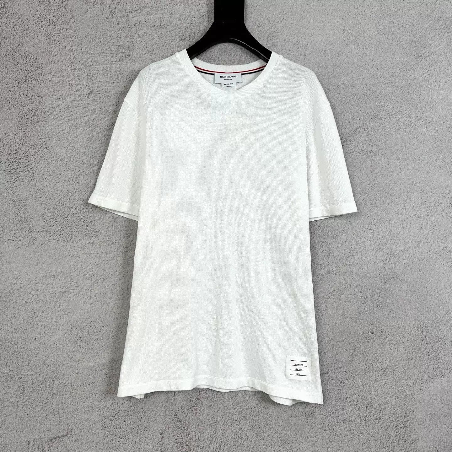 Thom Browne THOM BROWNE TB Waffle White Four-Bar Short-Sleeve Size US XL / EU 56 / 4 - 1 Thumbnail
