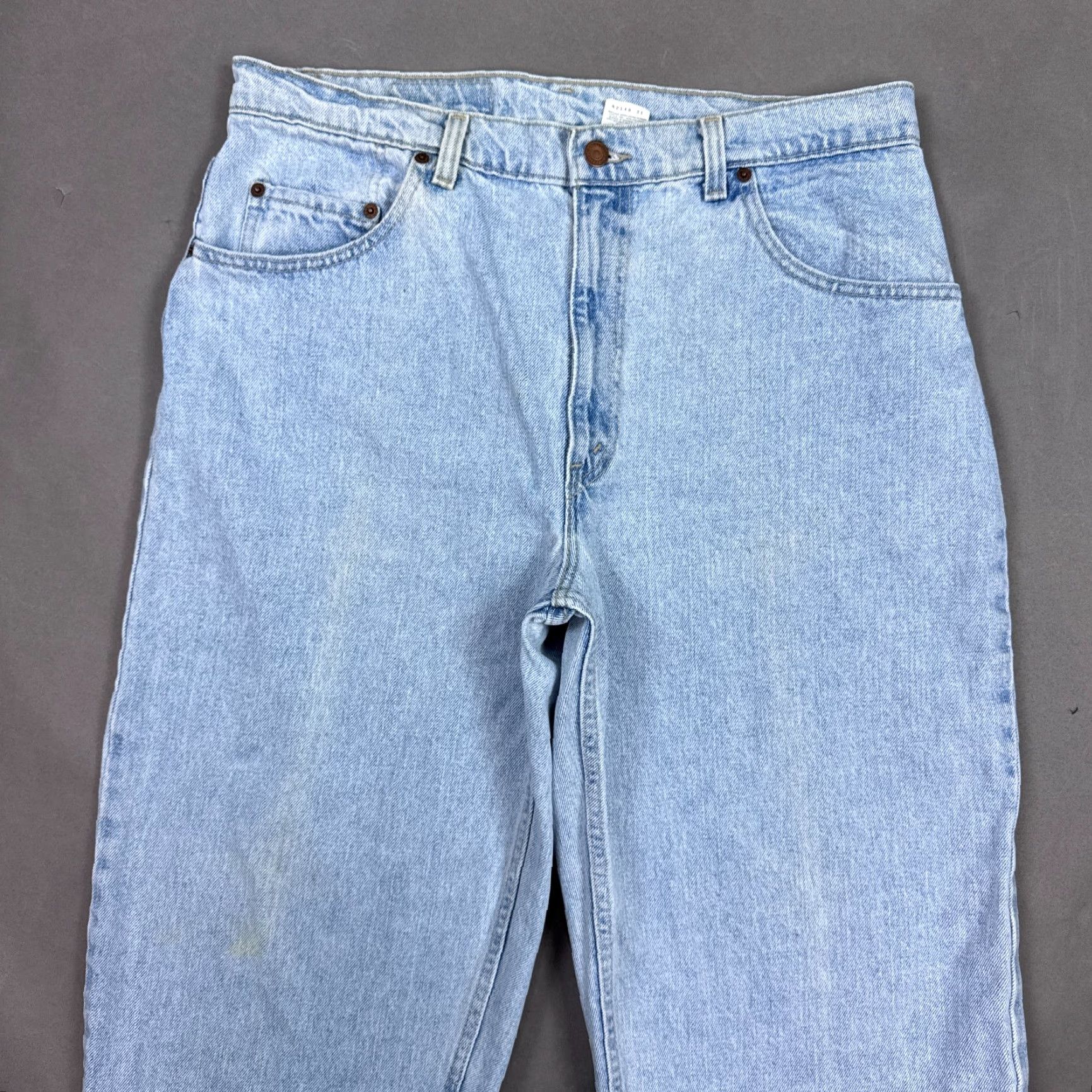 Levi's VINTAGE Levi's 560 Jeans Mens 38x30 Blue Denim Cotton 5-Pocket Loose Tapered Regular Fit USA Pants Workwear Mens Size US 38 / EU 54 - 2 Thumbnail