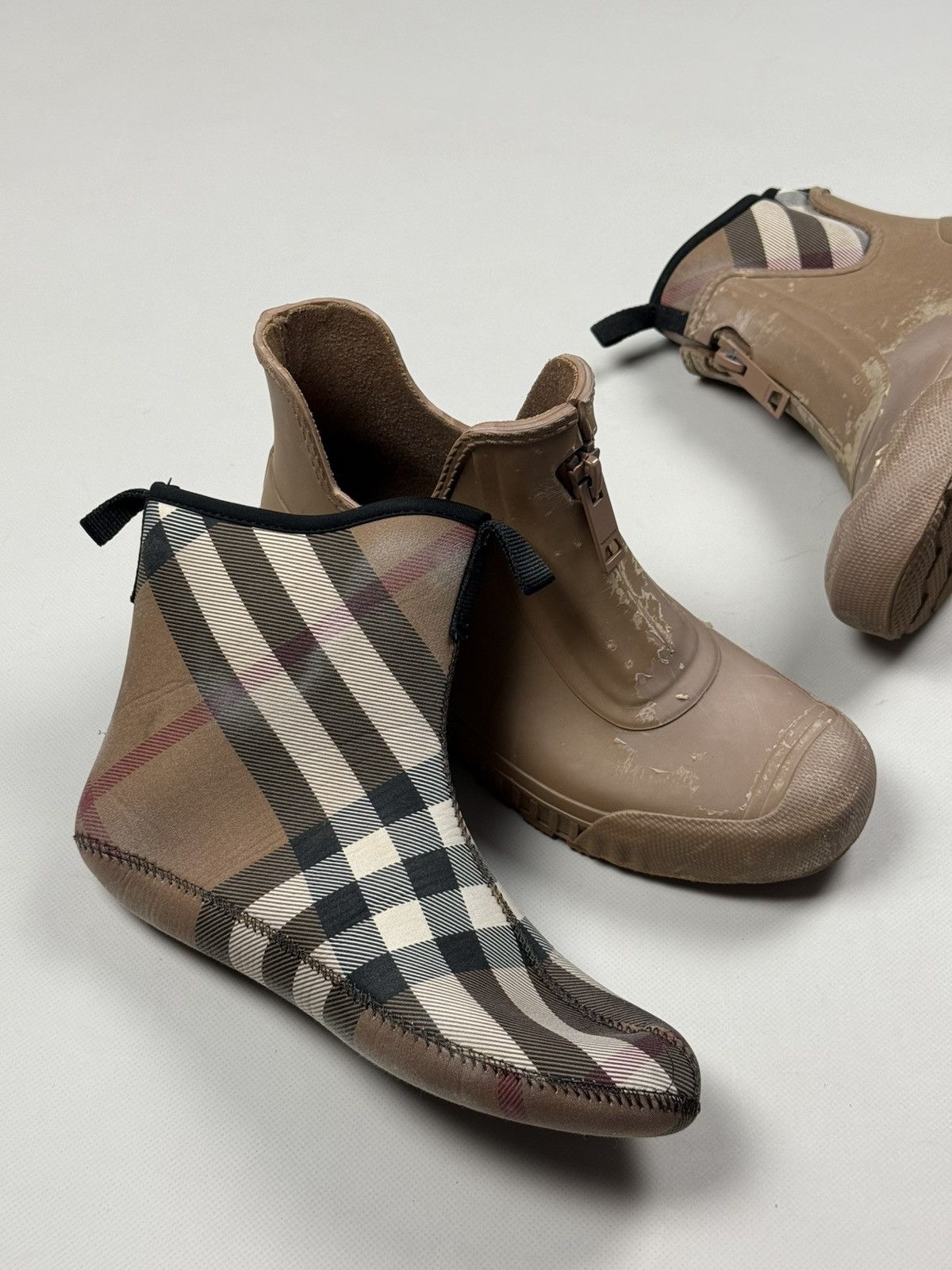 Burberry Burberry Ladies Check Plaid Rubber Rain Boots Shoes Size US 8 / IT 38 - 23 Thumbnail