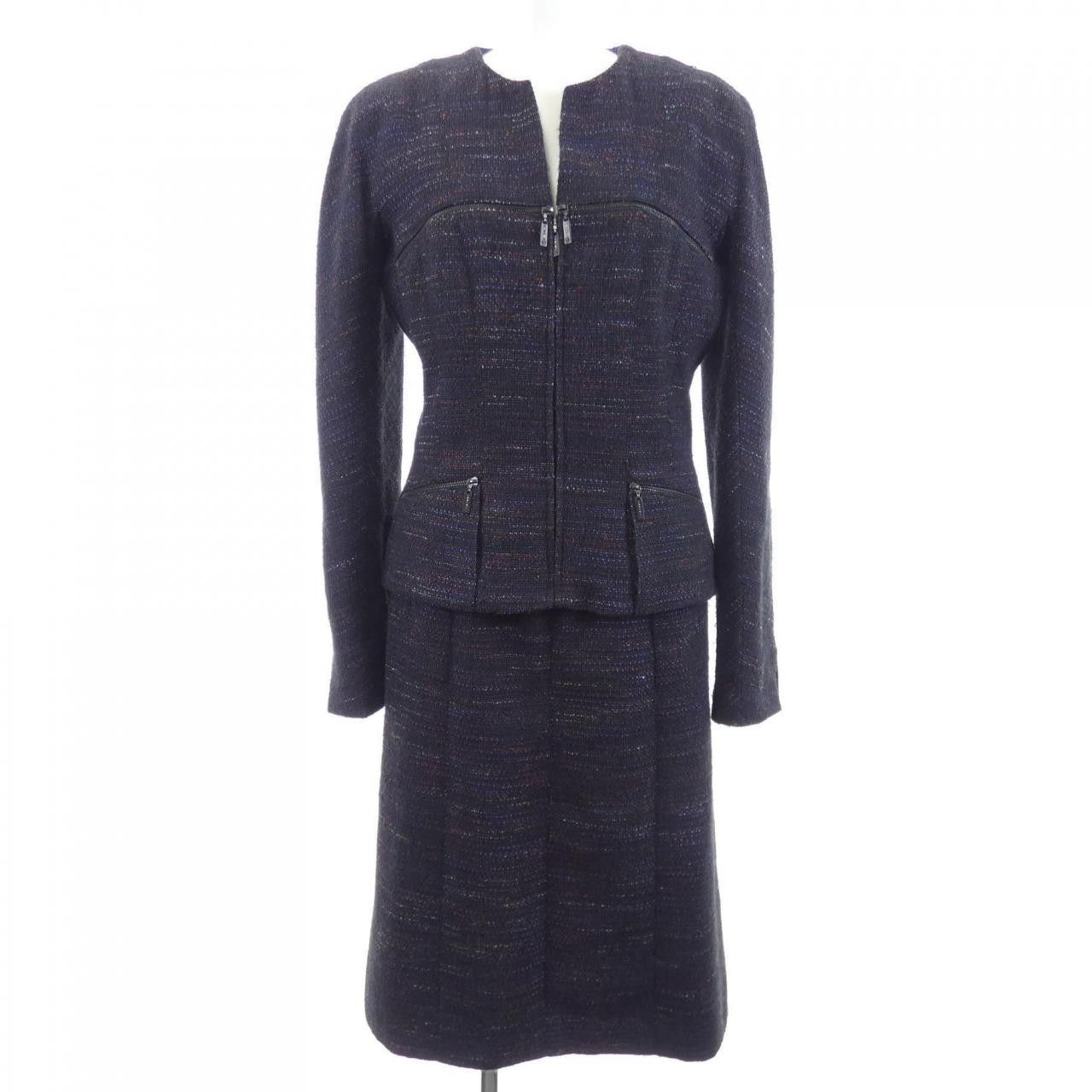 Chanel Chanel Chanel Vintage Suit Textile Suits P19761V11349 DUTY FREE for USA Size ONE SIZE - 1 Thumbnail