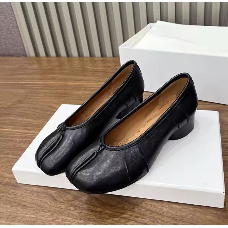 Other Designer PU Leather Split Toe Tabi Loafers Women’s Boots Size US 7.5 / IT 37.5 - 1 Thumbnail