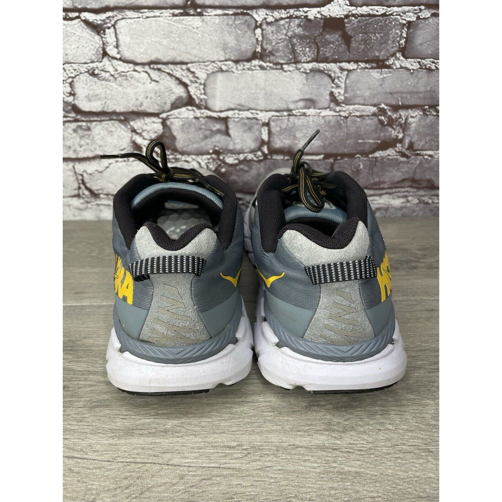 Hoka Hoka One One Clifton 6 Gray Running Shoes 1102872 LLRC Men’s Size US 12.5 / EU 45-46 - 5 Thumbnail