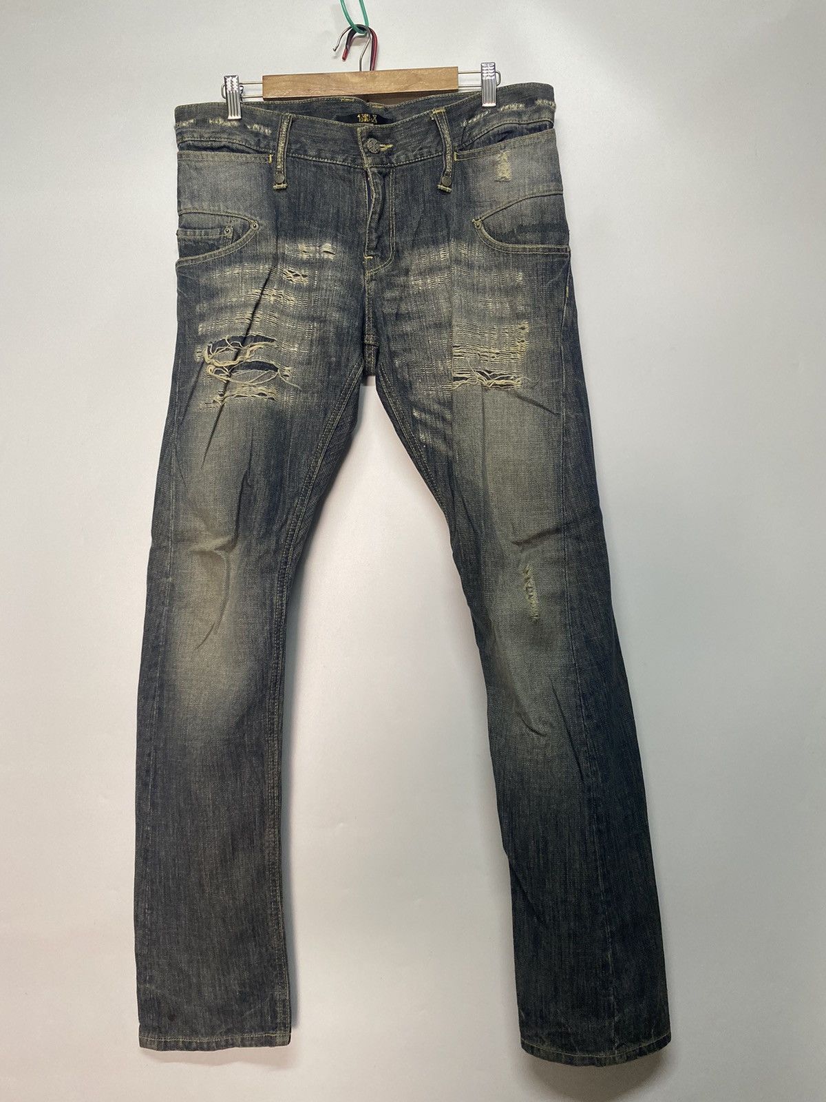 Japanese Brand Japanese Brand TTU Distressed Denim Jeans Size US 34 / EU 50 - 1 Thumbnail