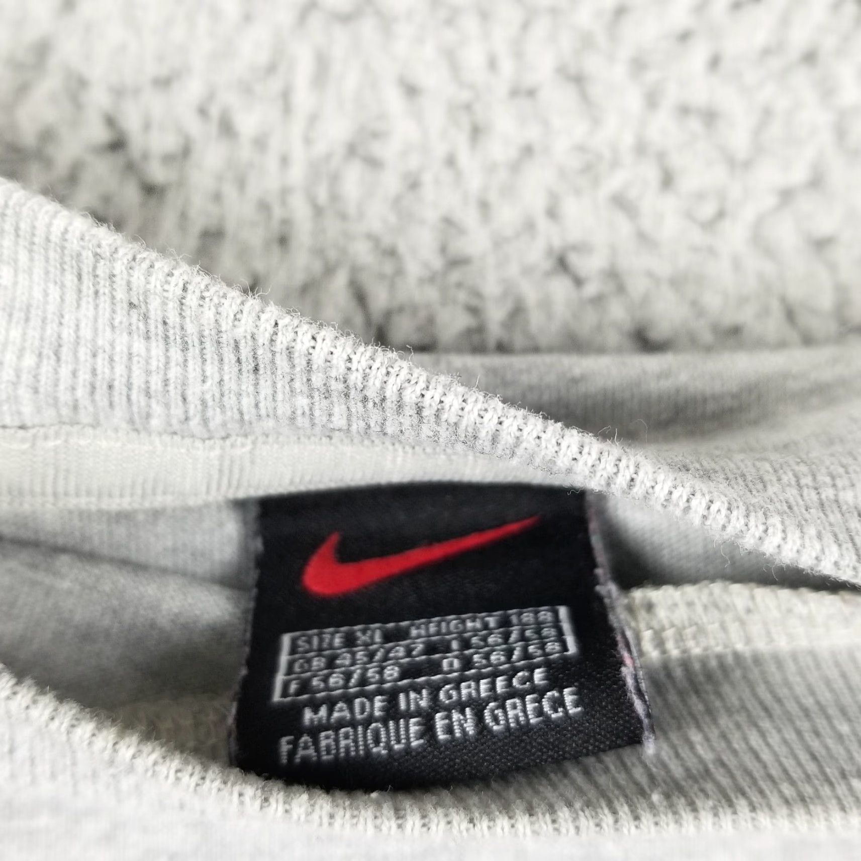 Nike VINTAGE Nike T-Shirt 90s Gray XL Made in Greece Mens Size US XL / EU 56 / 4 - 2 Thumbnail
