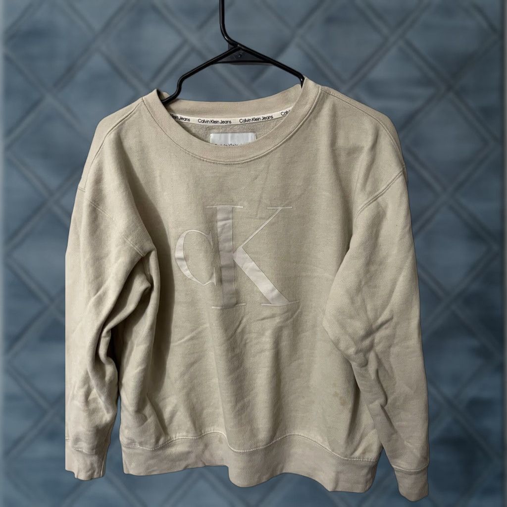 Calvin Klein VINTAGE Calvin Klein Sweatshirt Women Small Beige Pullover Crew Neck Fleece Activewear 90s Casual Size S / US 4 / IT 40 - 1 Thumbnail
