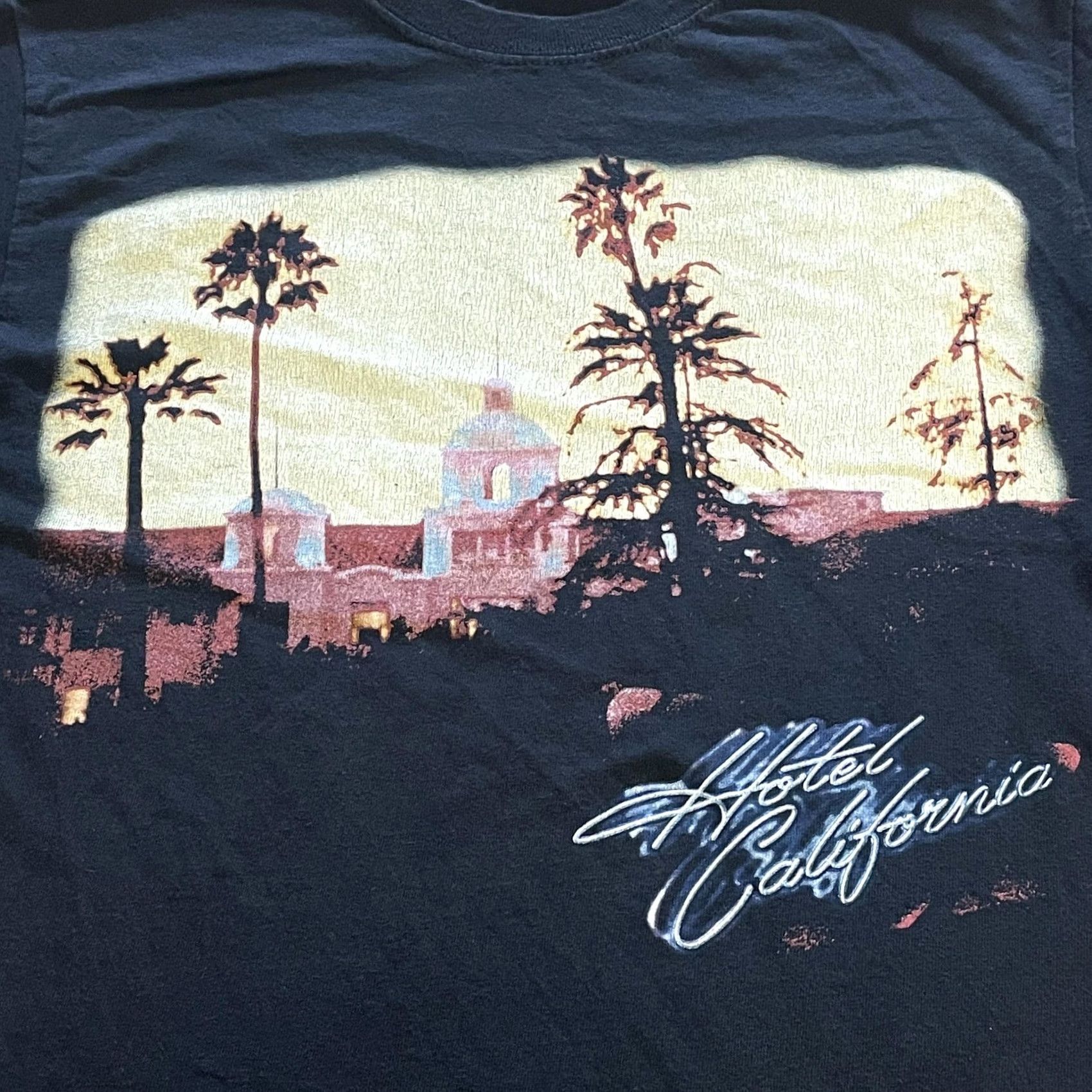 Gildan Eagles Shirt Mens Small Black 2018 Tour Rock Tee Gildan Size US S / EU 44-46 / 1 - 5 Thumbnail