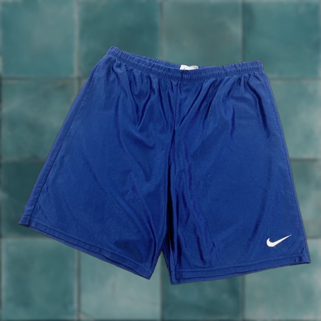 Nike VINTAGE Nike Athletic Shorts Men XL Blue USA Size US 36 / EU 52 - 1 Thumbnail
