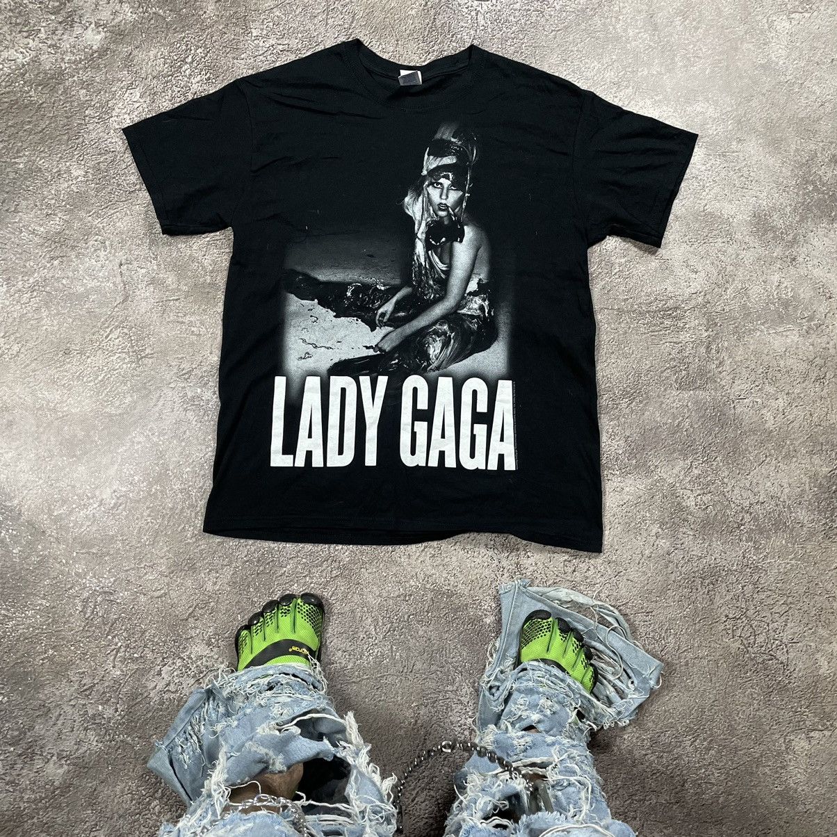 Vintage Vintage Y2K Lady Gaga Graphic Tee Streetwear Dark Wide Leg M Size US M / EU 48-50 / 2 - 1 Thumbnail