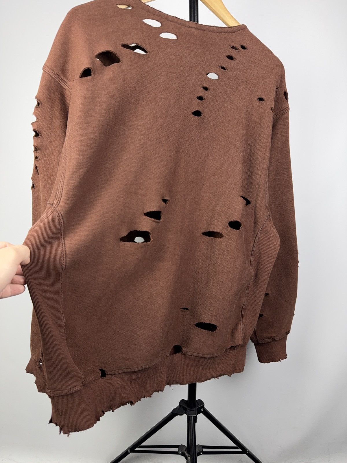 Carhartt 00s Y2K Carhartt WIP Distressed Brown Destroyed Sweatshirt L Size US L / EU 52-54 / 3 - 12 Thumbnail