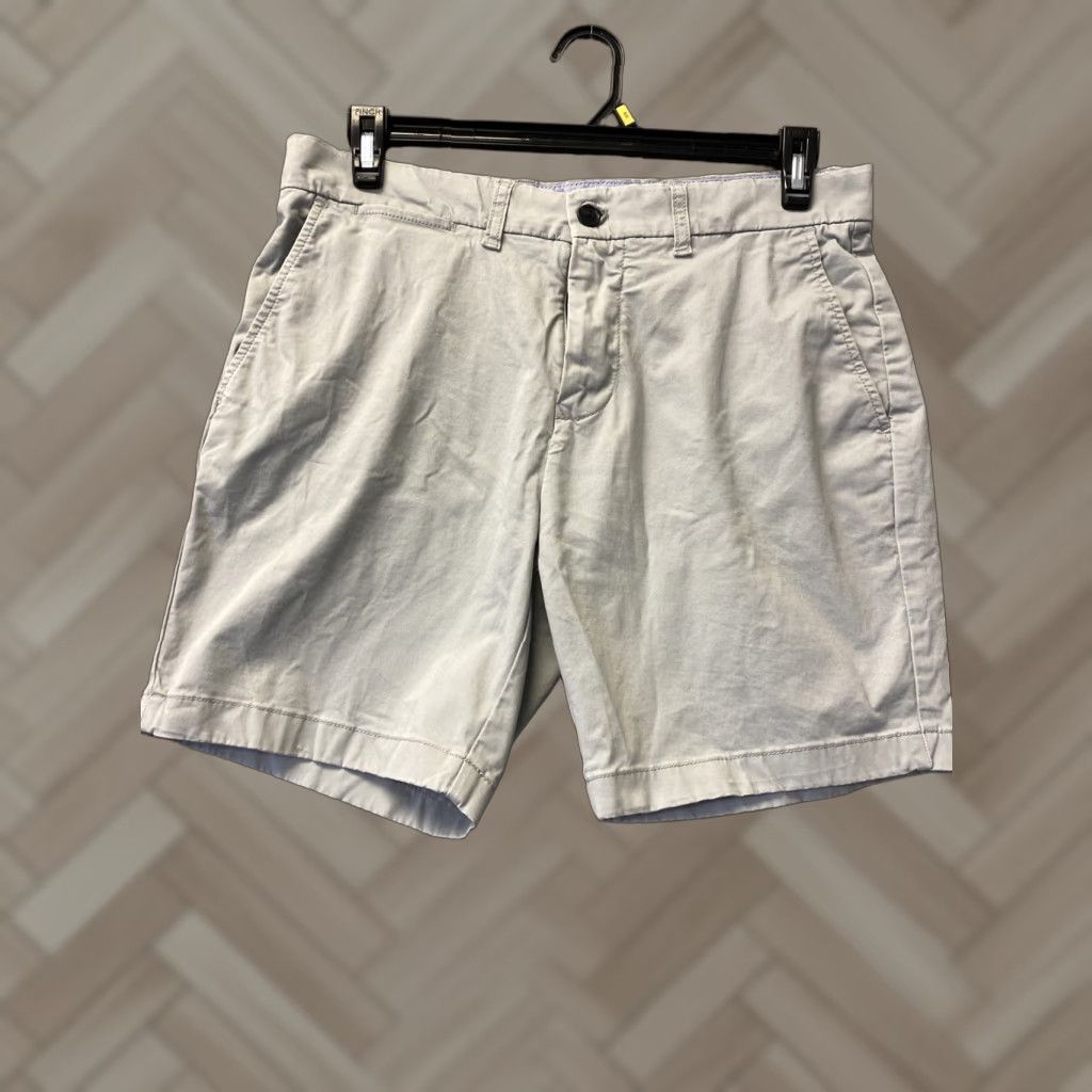 Tommy Hilfiger Tommy Hilfiger Shorts Mens 32 Bermuda Gray Flat Front Golf Rugby /96-51 Regular Size 32 Bermuda Gray Front Flat Knit? Size US 32 / EU 48 - 1 Thumbnail