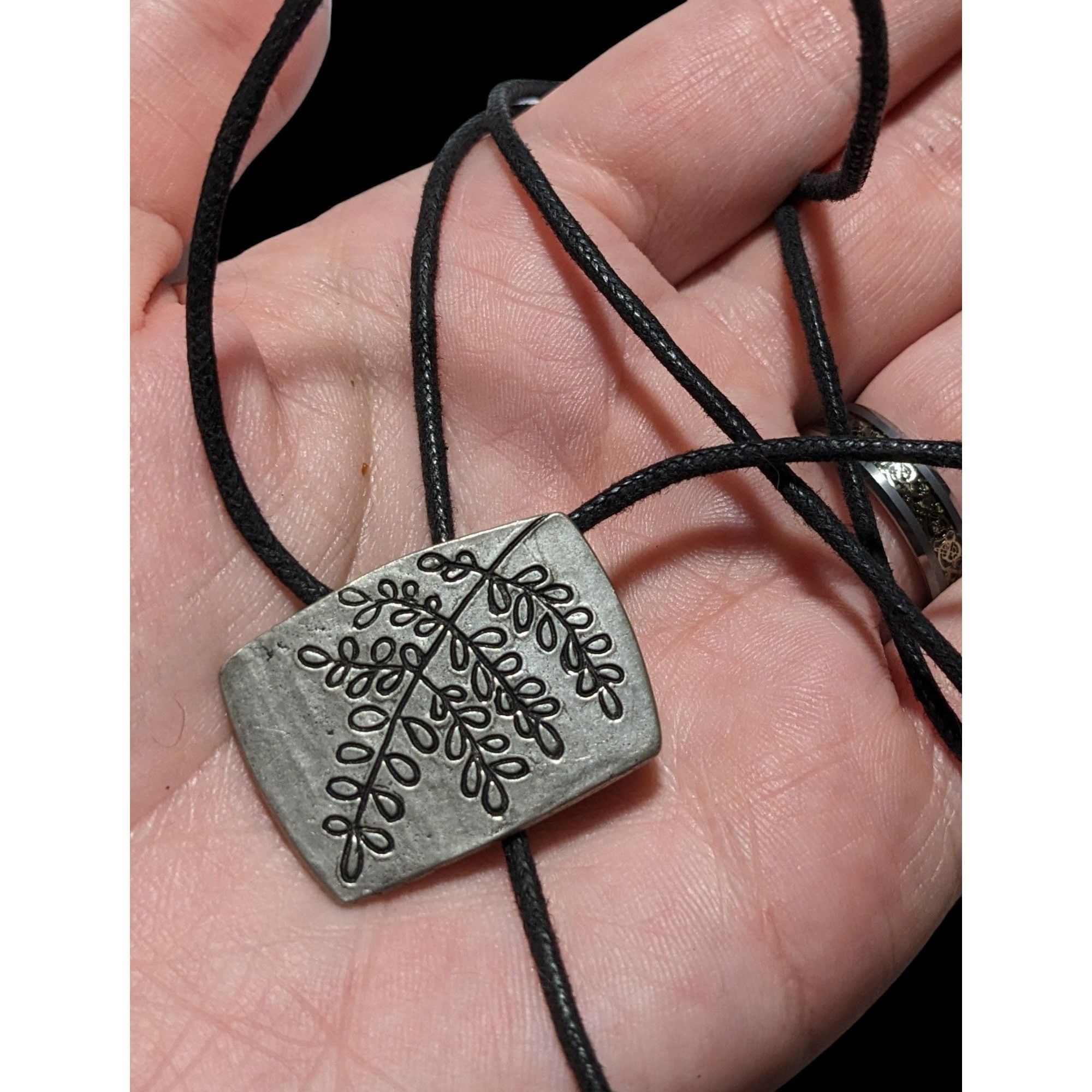 Other Be Tender Silver Floral Neckalce Size ONE SIZE - 1 Thumbnail