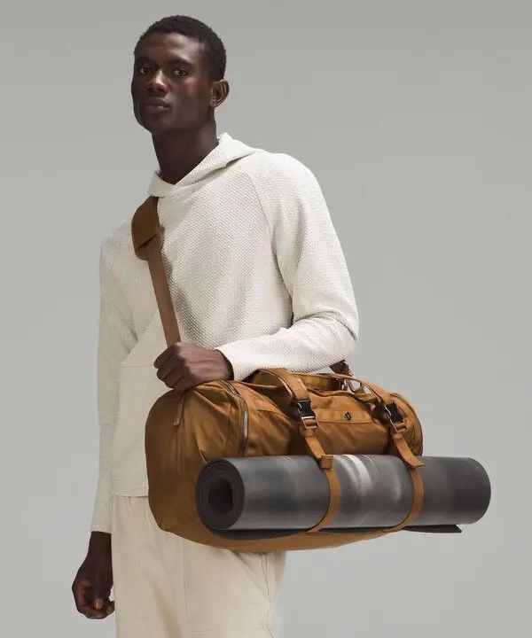 Lululemon Rare Lululemon Wunderlust Duffle Bag 40L - Burnt Caramel Size ONE SIZE - 4 Thumbnail