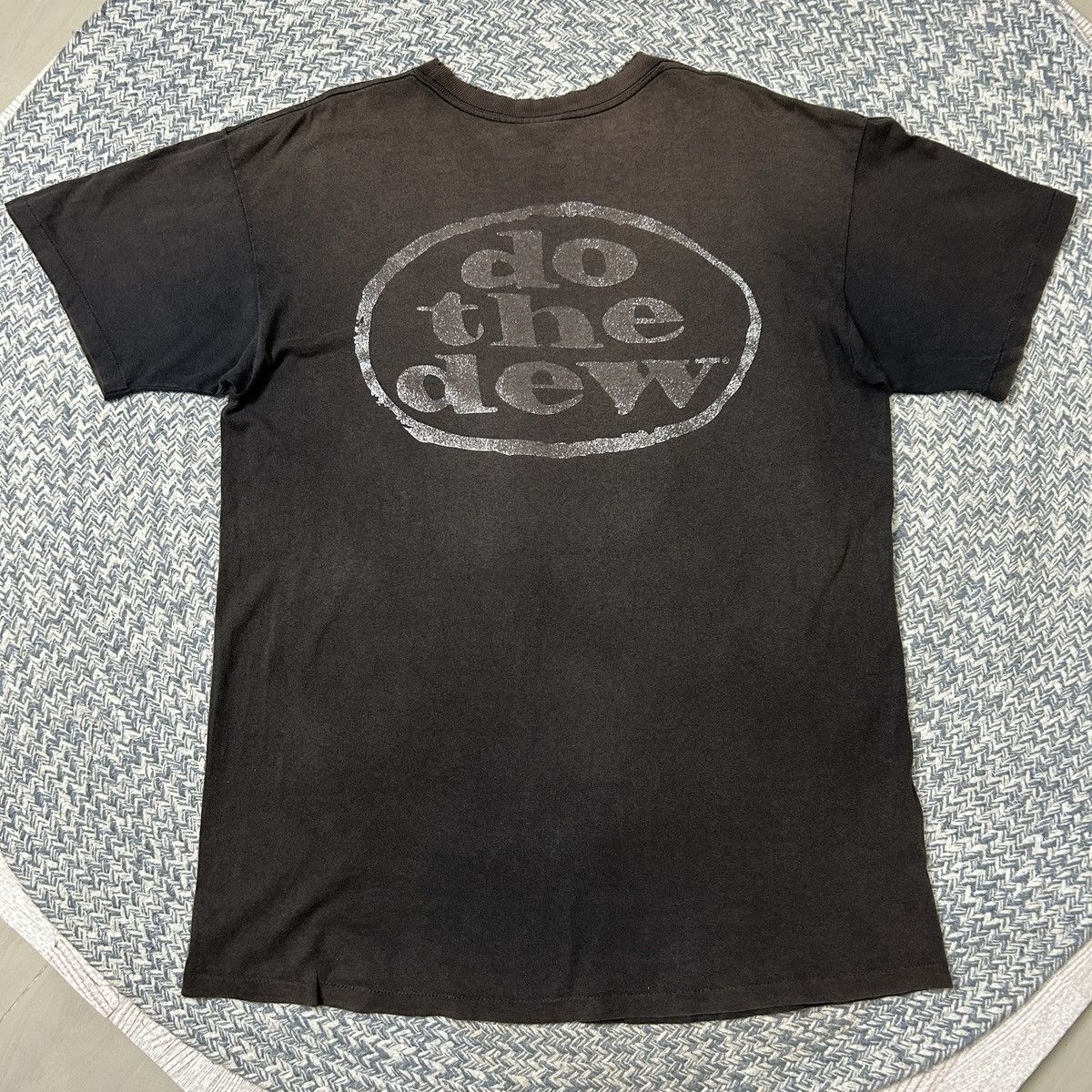 Band Tees × Vintage Vintage90s MountainDew DoTheDew Thrashed Sun Faded T-Shirt Size US M / EU 48-50 / 2 - 2 Thumbnail