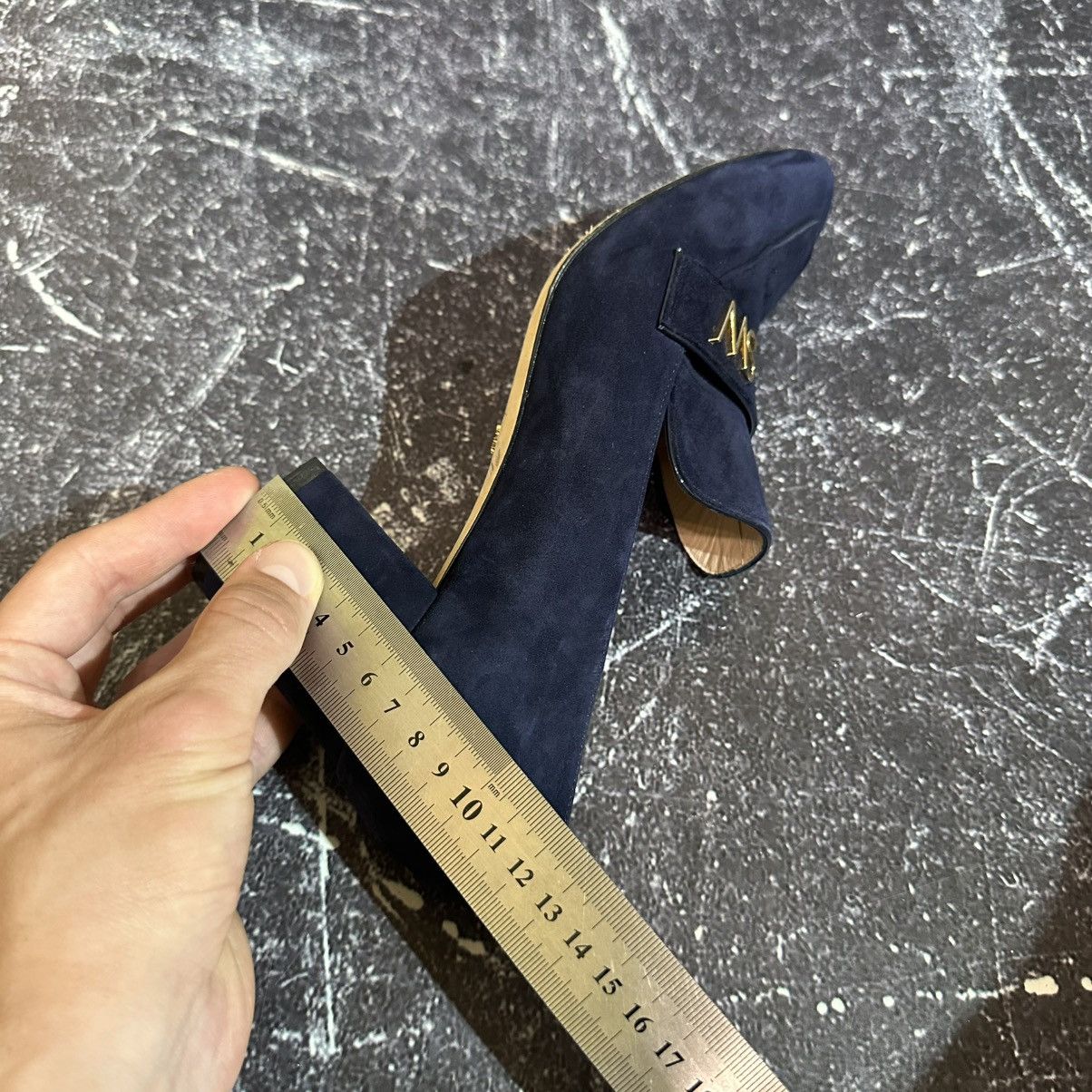 Stuart Weitzman Stuart Weitzman women’s suede loafers heels size 40 Size US 10 / IT 40 - 18 Thumbnail