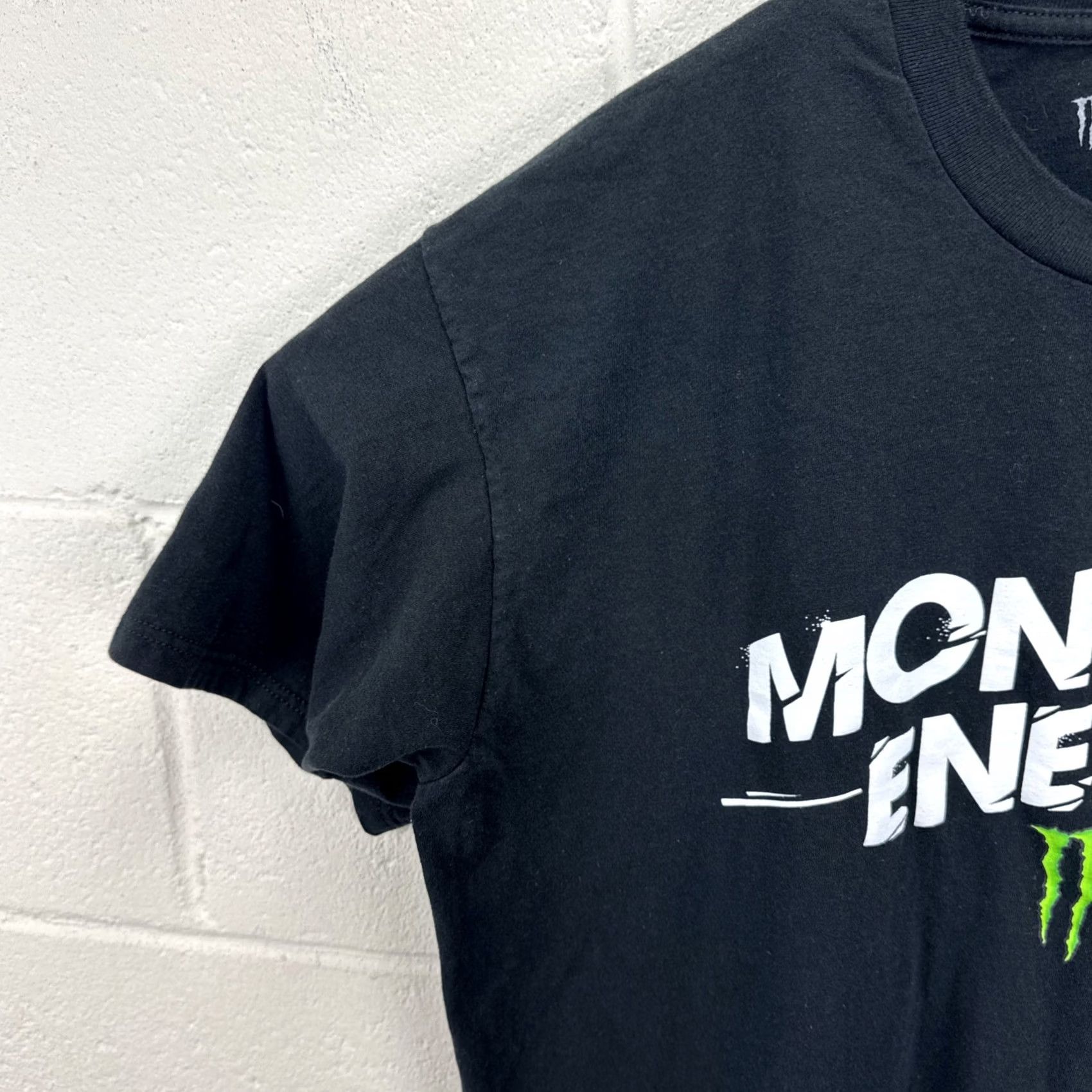 Logo 7 VINTAGE Monster Energy Logo Graphic T Shirt Mens XL Black Green Y2K Skate Logo Size US XL / EU 56 / 4 - 5 Thumbnail