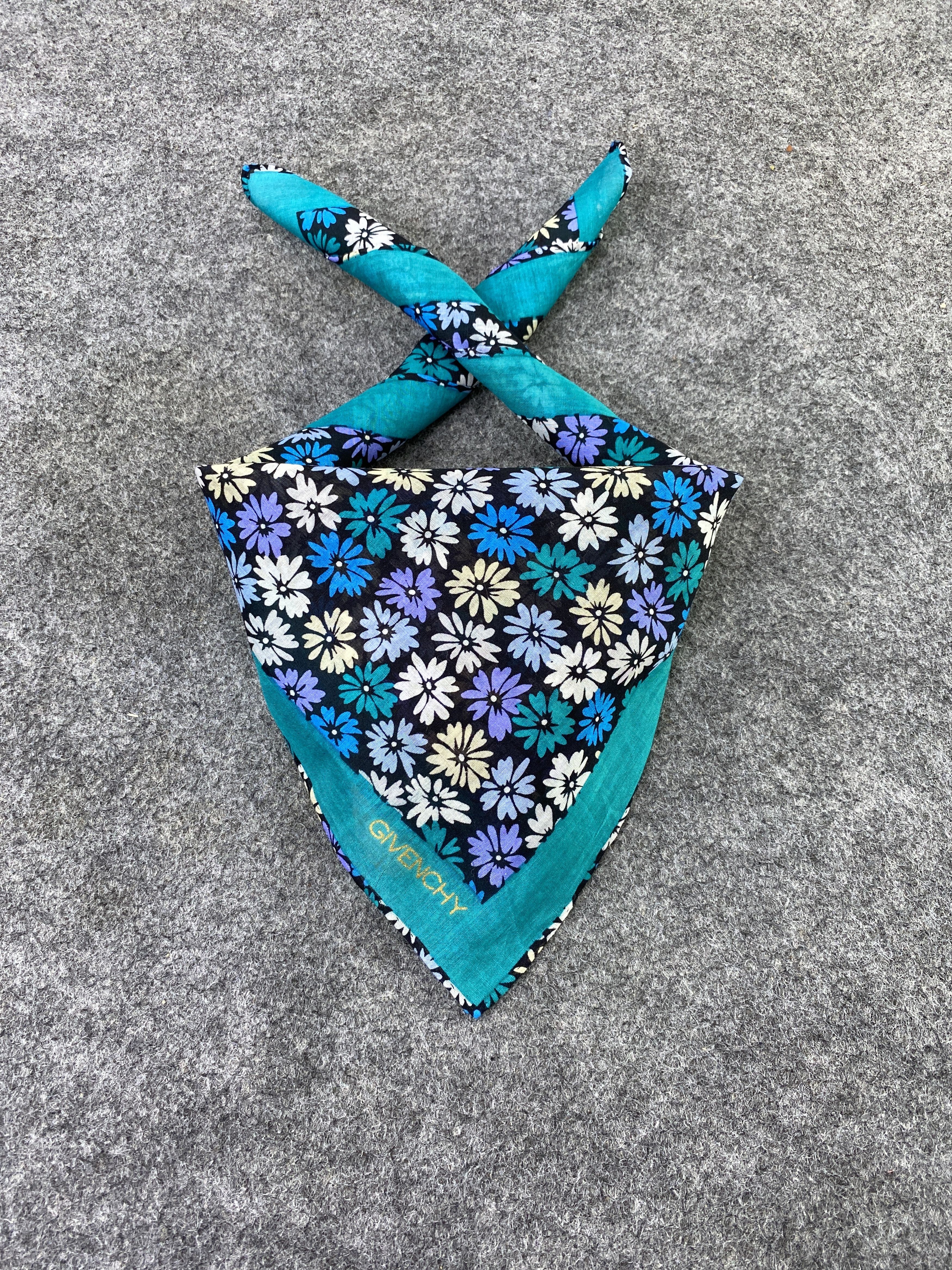 Givenchy Givenchy Handkerchief / Bandana / Neckerchief-B465 Size ONE SIZE - 2 Thumbnail
