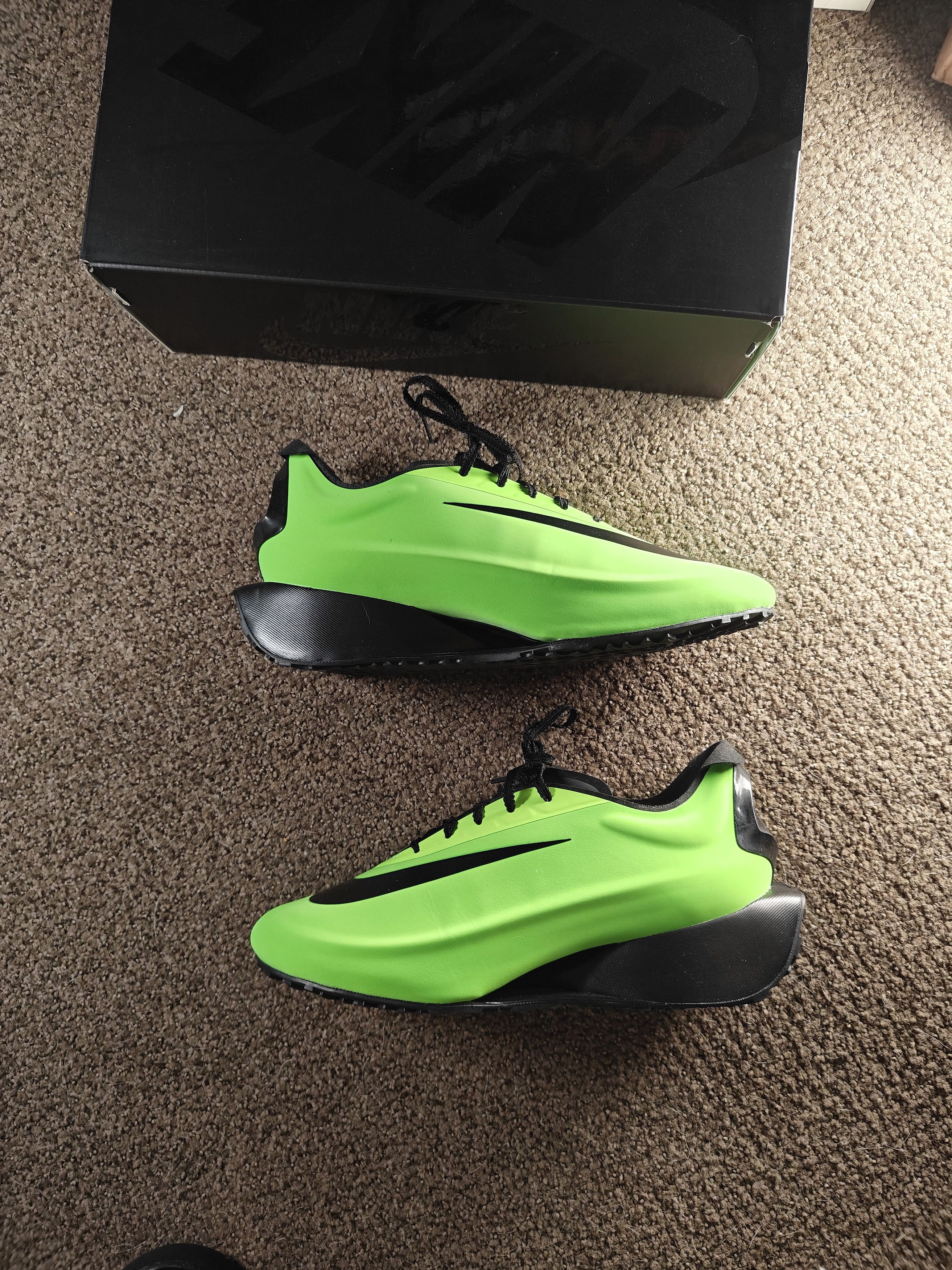 Nike Nike First Sight Noir Electric Green 8M / 9.5W Size US 8 / EU 41 - 2 Thumbnail