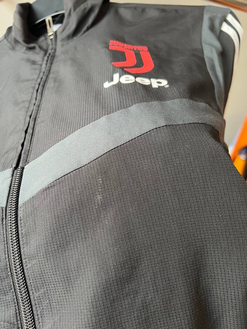 Adidas 2019/20 JUVENTUS FC PRESENTATION TRACK JACKET SZ S Size US S / EU 44-46 / 1 - 10 Thumbnail