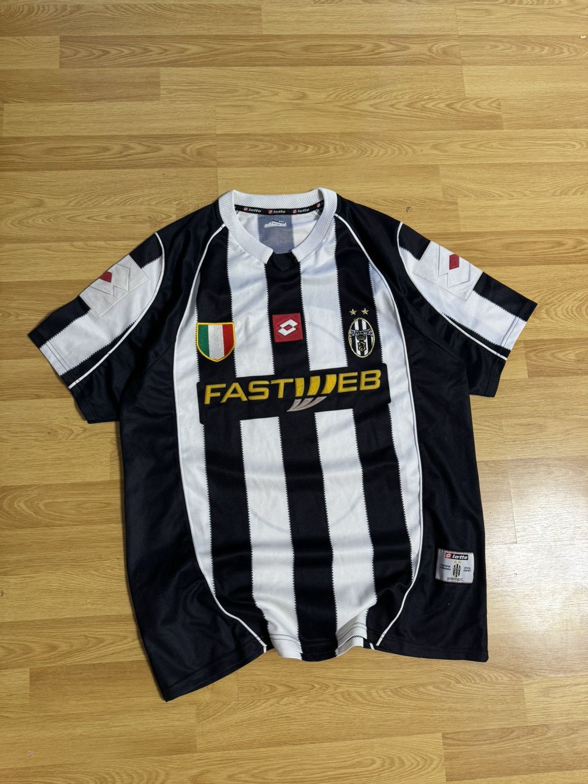 Lotto Sport × Vintage Lotto 2002-2003 Juventus FC Home (size XL) Size US XL / EU 56 / 4 - 2 Thumbnail