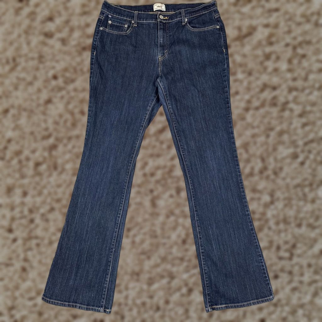 Levi's VINTAGE Levi's Jeans Womens 14 Blue Denim Bootcut Dark Wash Mid Rise 32x33 Size 36" / US 14 / IT 50 - 1 Thumbnail