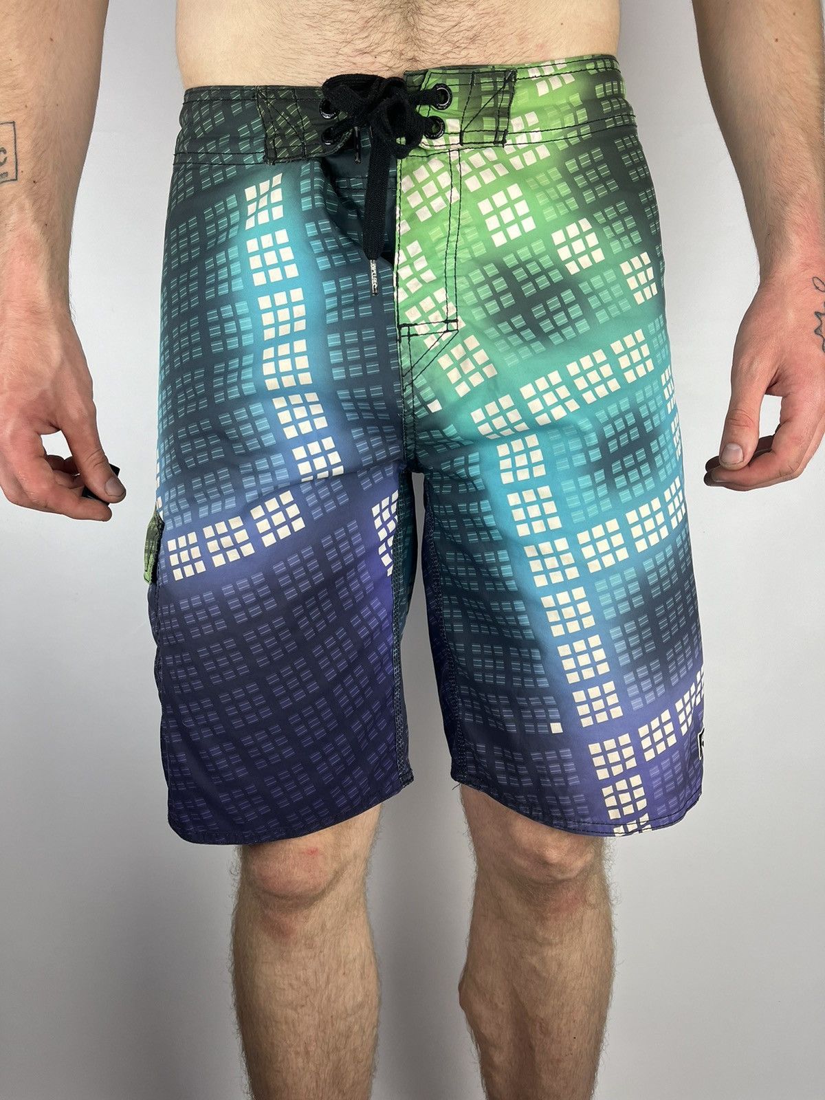 Rip Curl 🏄‍♂️Rip Curl short surf swim multicolor size L Size US 33 - 1 Thumbnail