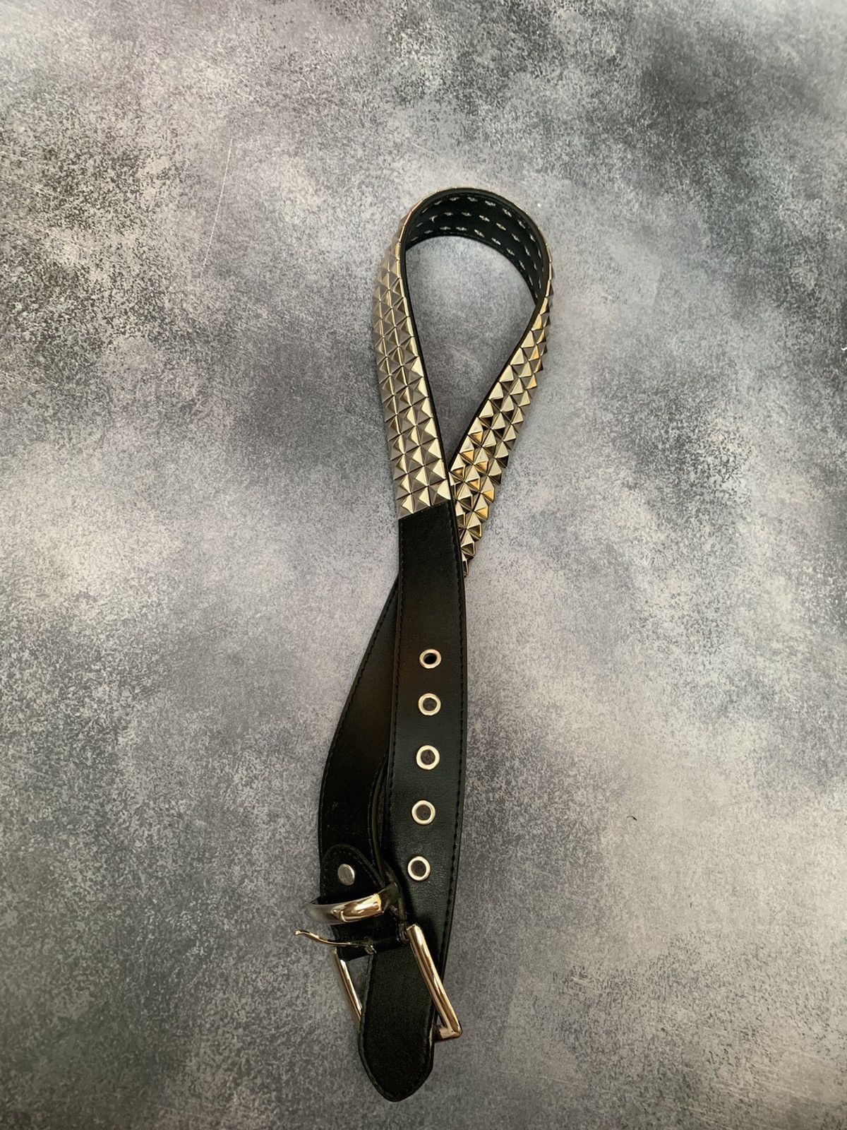 Japanese Brand × Vintage Vintage Y2K Pyramid Studdet Metal Punk Spikes Leather Belt Size ONE SIZE - 5 Thumbnail